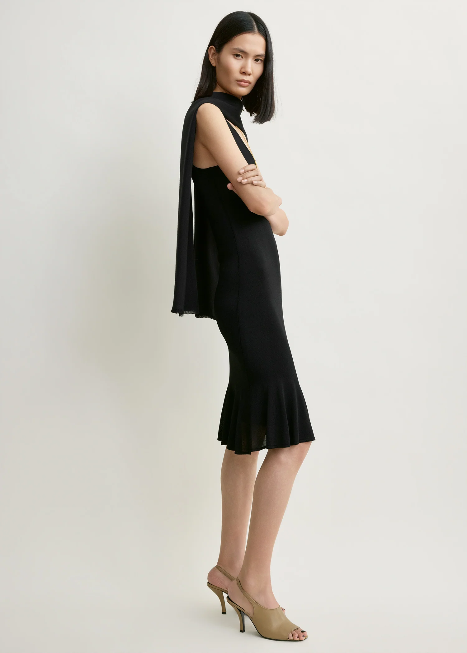 Fluted hem dress black - Image 2