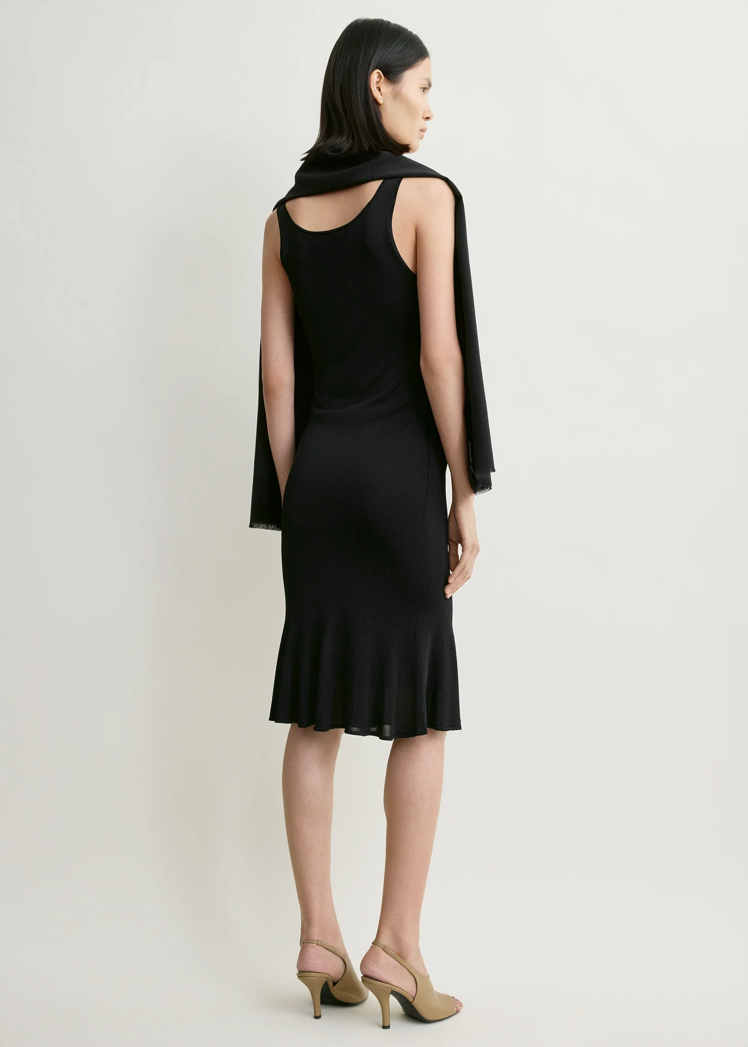 Fluted hem dress black - Image 3