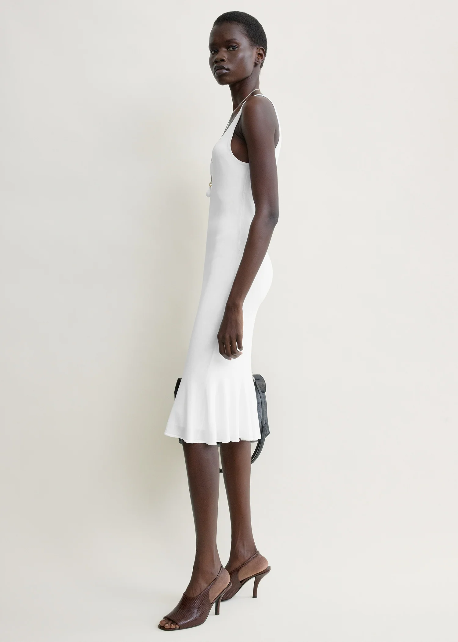Fluted hem dress optic white petite - Image 2