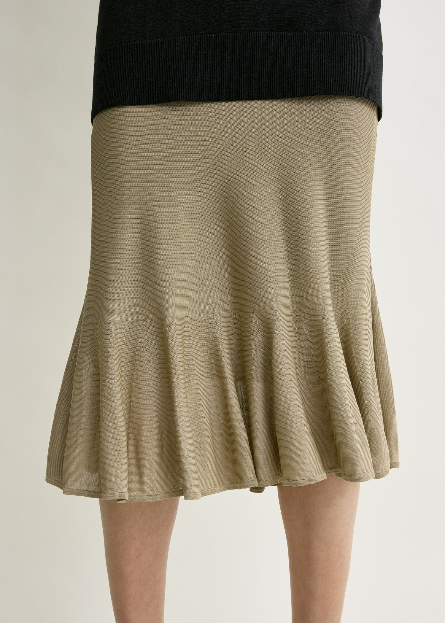 Fluted knit skirt desert - Image 4