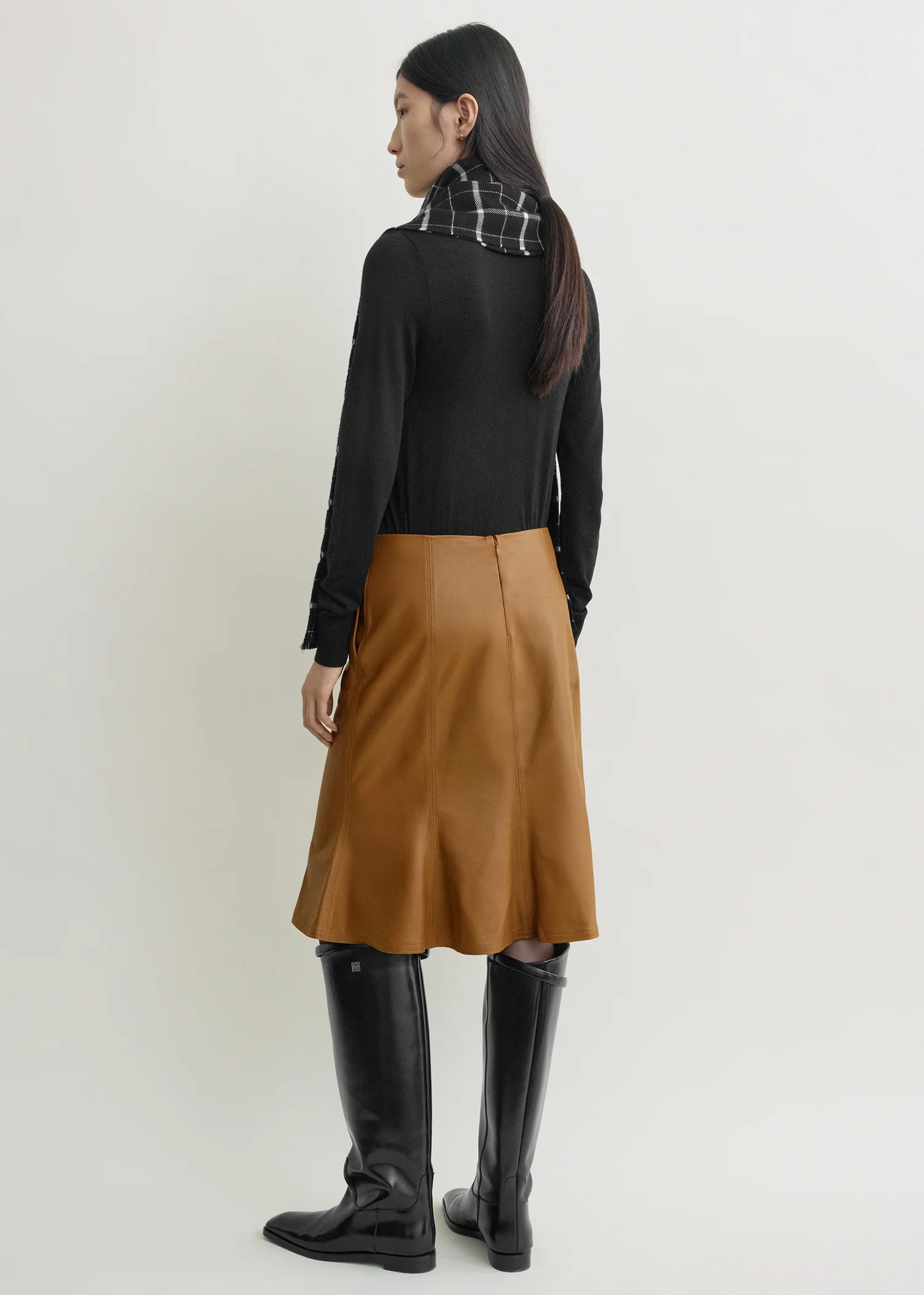 Fluted leather skirt copper - Image 3