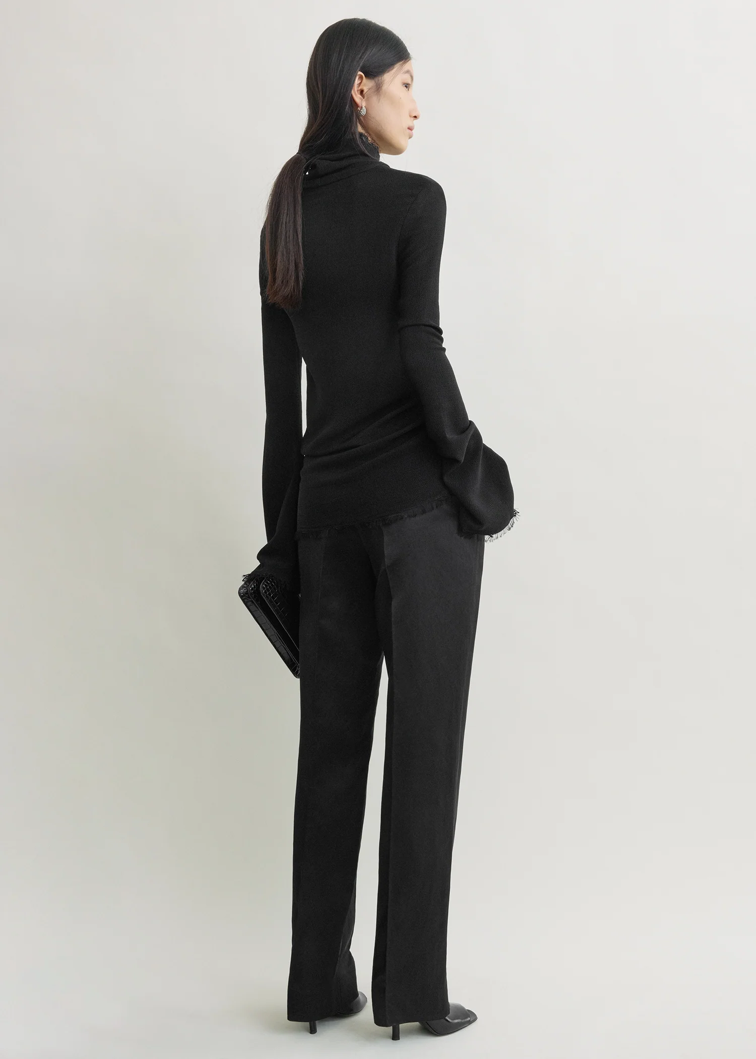 Frayed-edge slim top black - Image 3