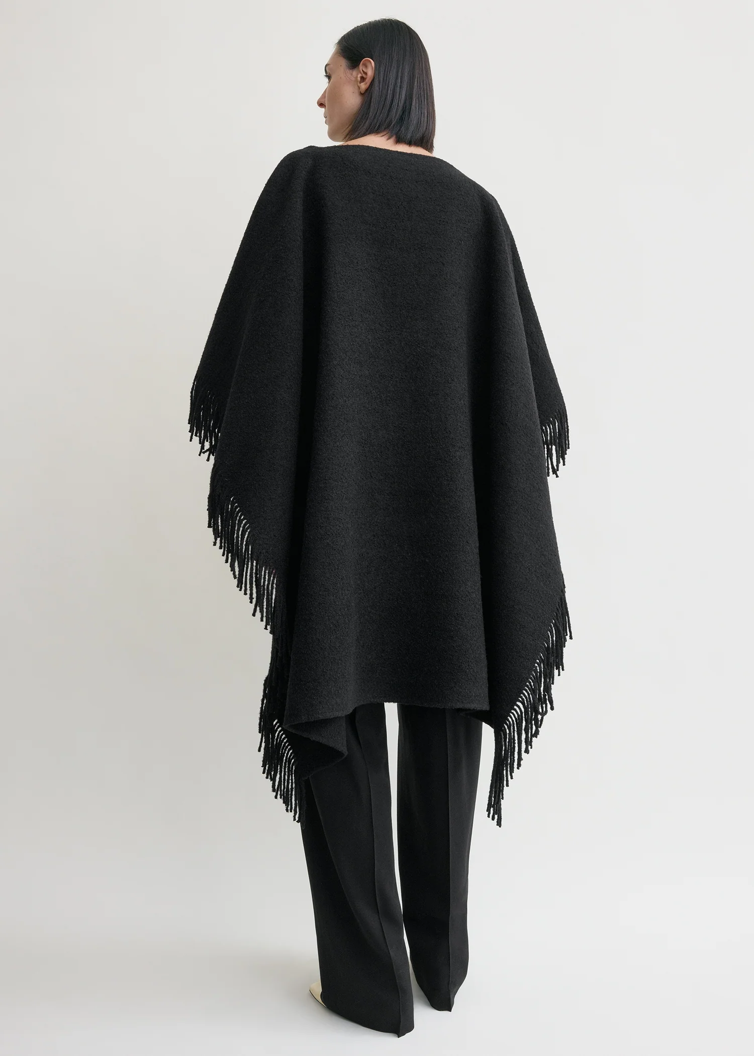 Fringed poncho black - Image 3