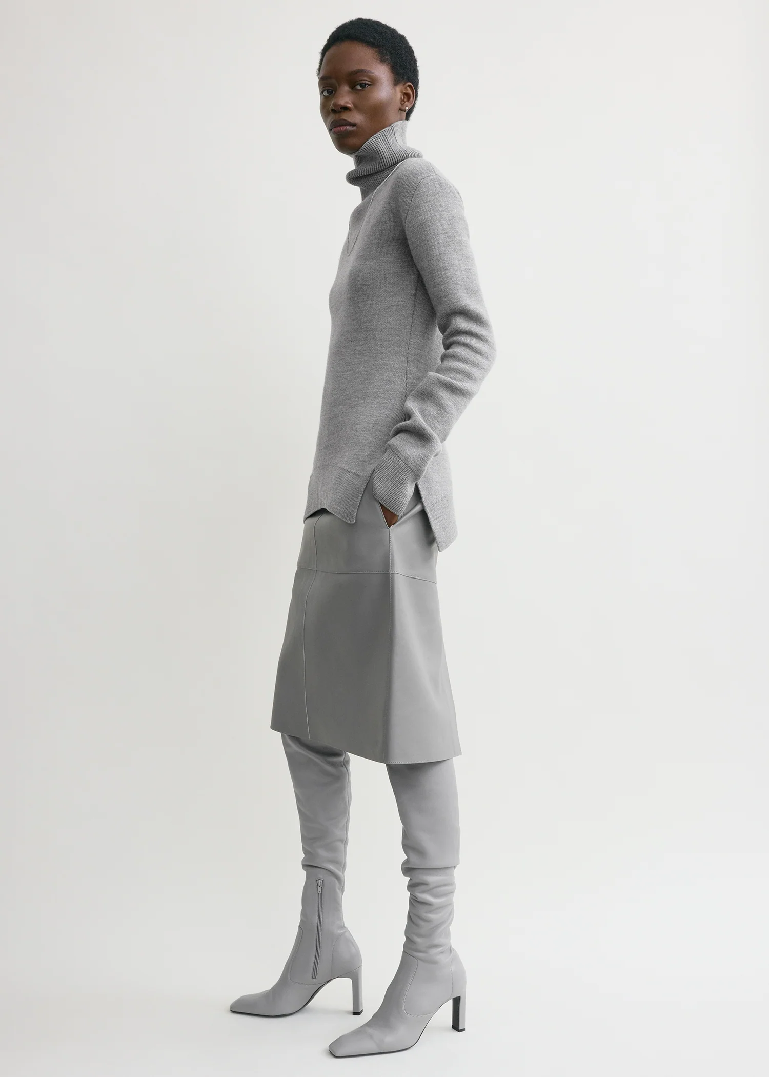 High-neck double knit pale grey - Image 2
