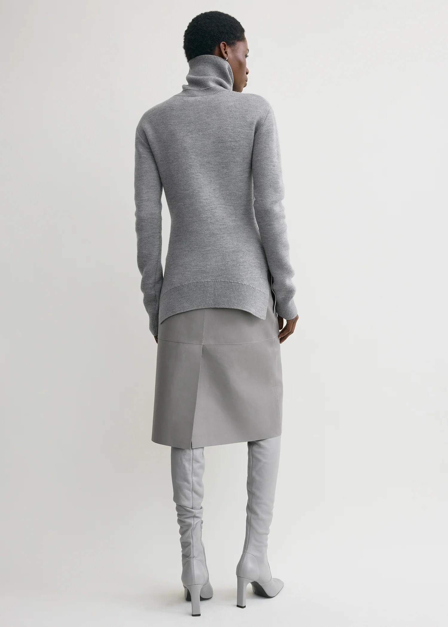 High-neck double knit pale grey - Image 3