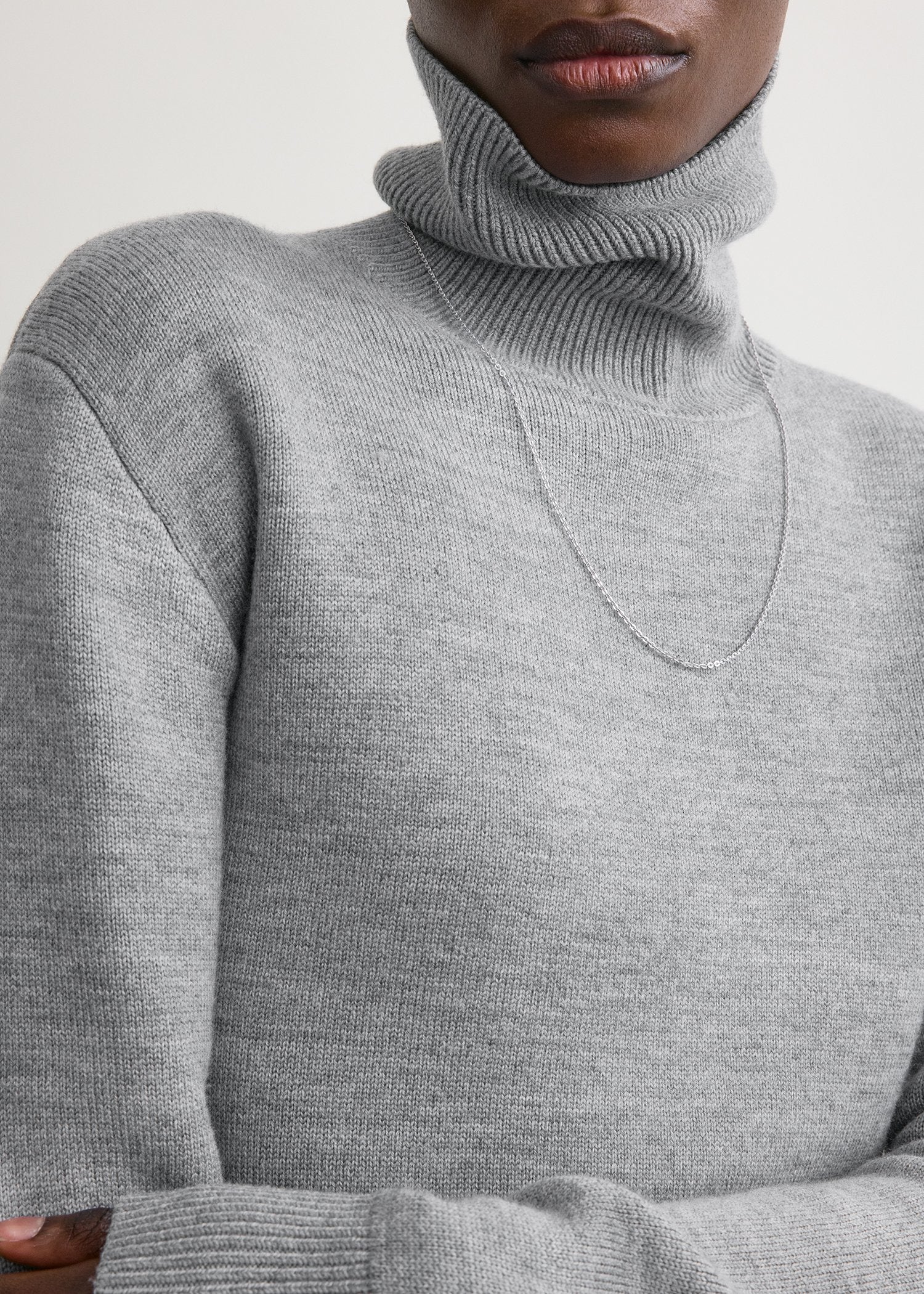 High-neck double knit pale grey - Image 4