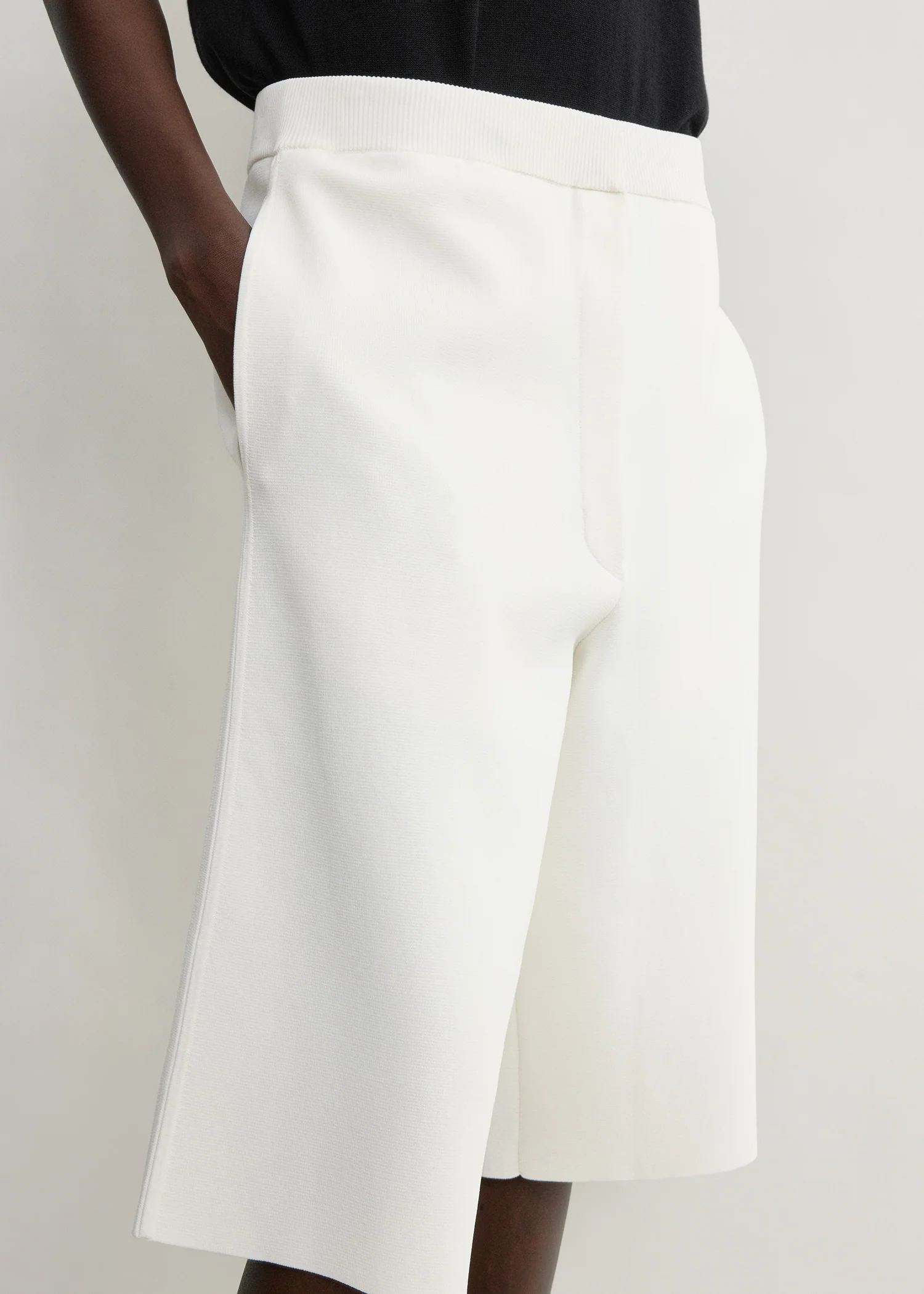Knit shorts white - Image 4