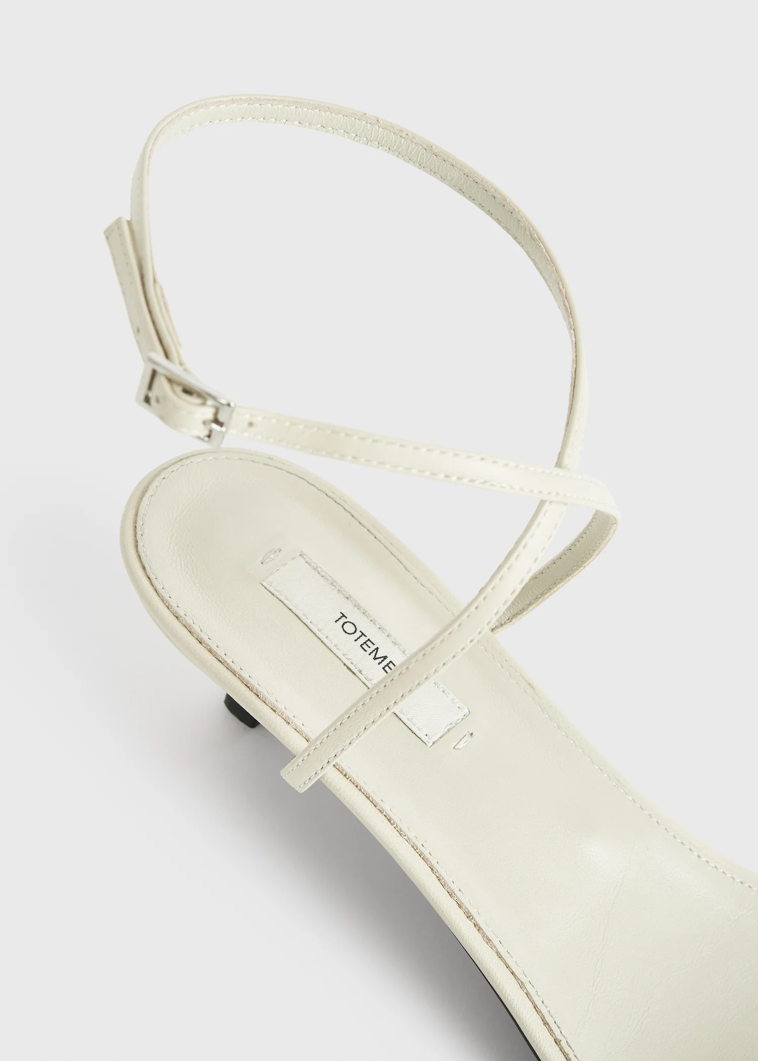 Leather crossover sandals off-white - Image 5