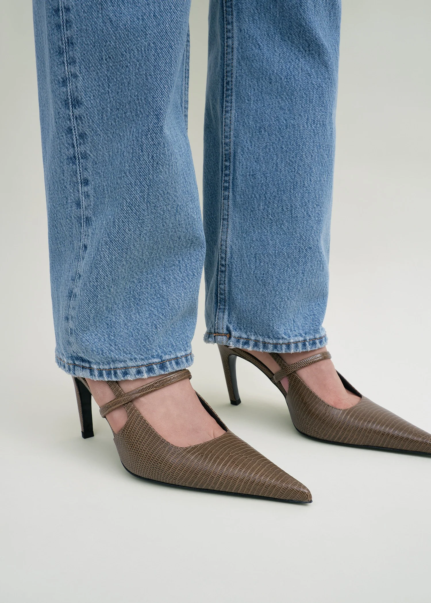 Lizard-embossed stiletto slingbacks dark olive - Image 3