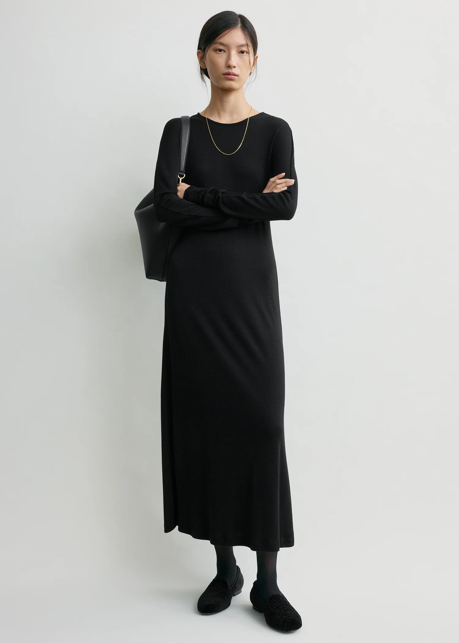 Long-sleeve everyday dress black