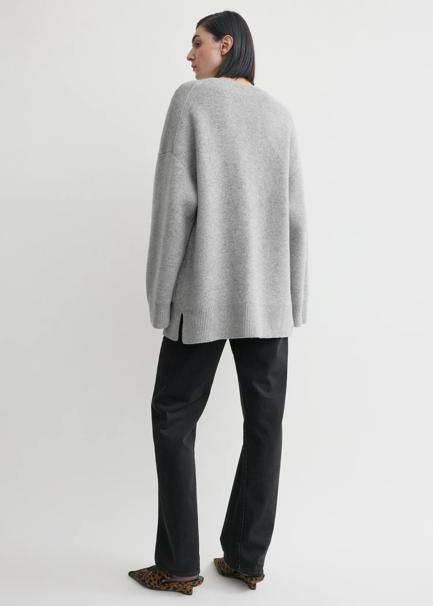 Longline cardigan pale grey - Image 3