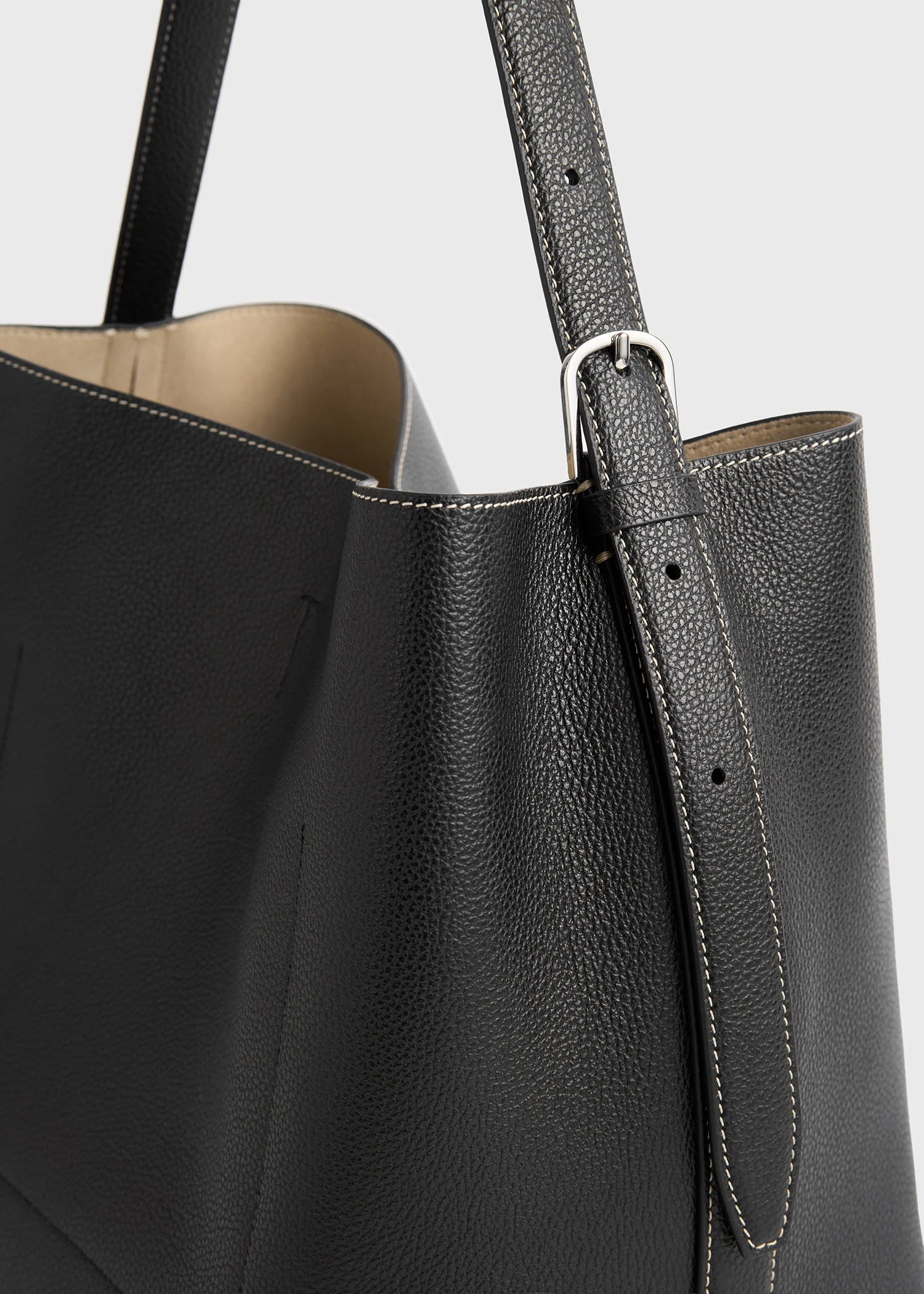 Medium belted grained-leather tote black - Image 4