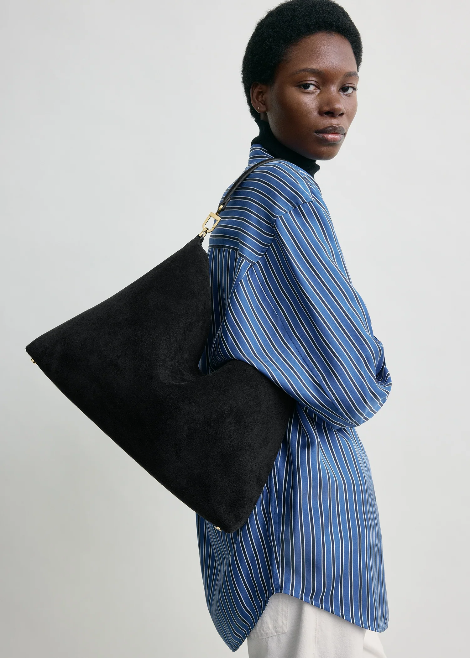 Medium Bevel suede bag black - Image 2
