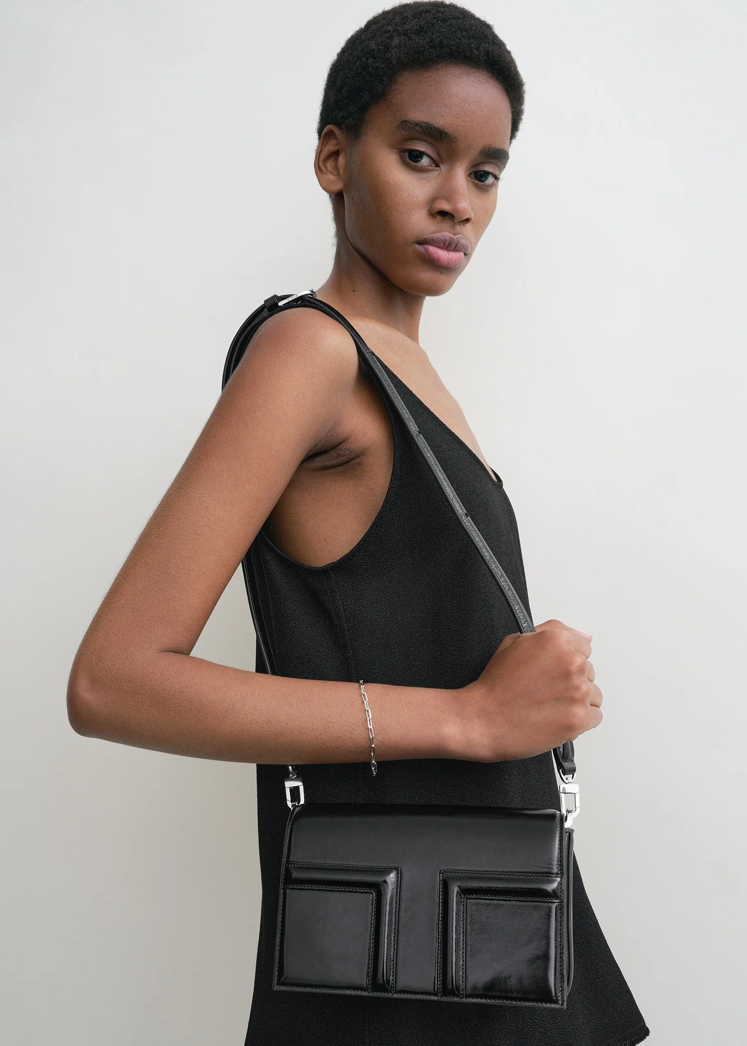 Mini T-flap naplack bag black - Image 4