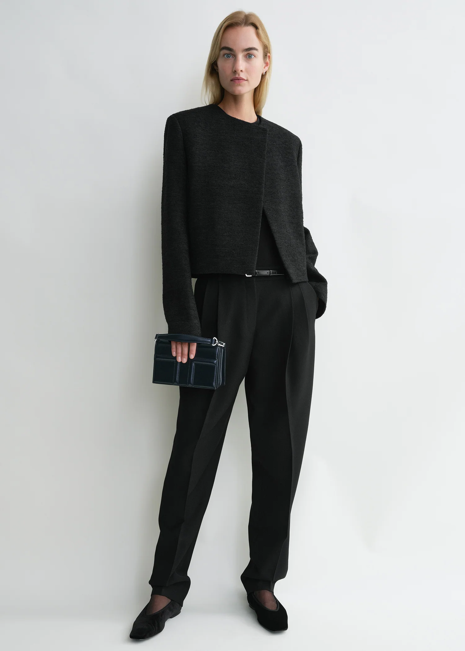 Mini T-flap naplack bag navy - Image 3