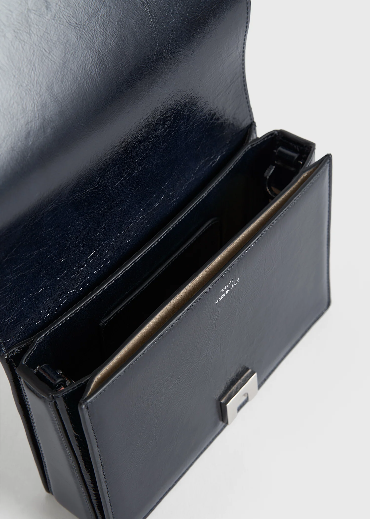 Mini T-flap naplack bag navy - Image 7