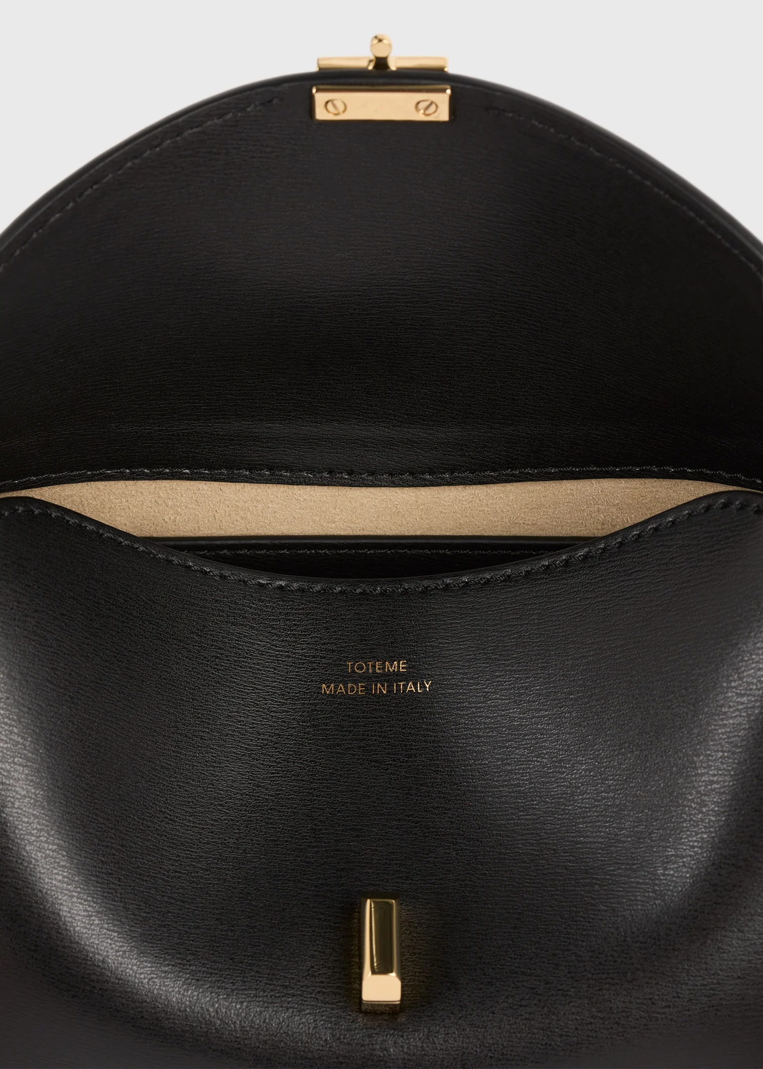 Mini T-lock leather clutch black - Image 6