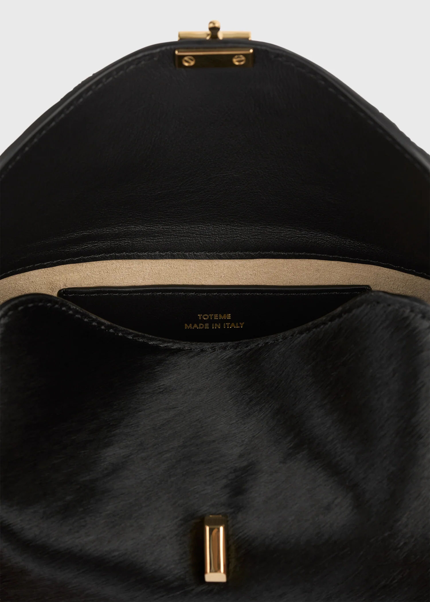 Mini T-lock pony hair clutch black - Image 6