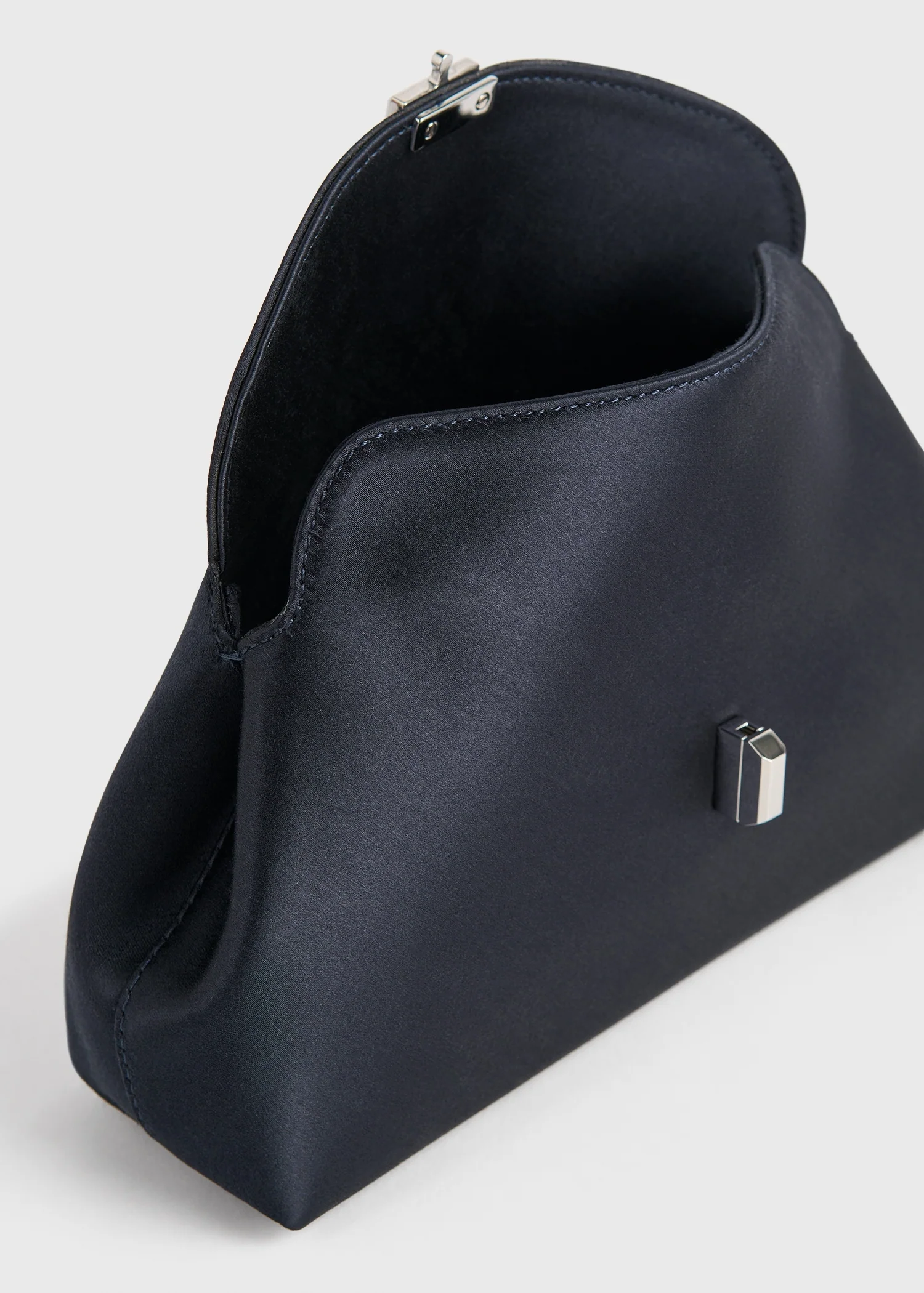 Mini T-lock satin clutch navy - Image 6