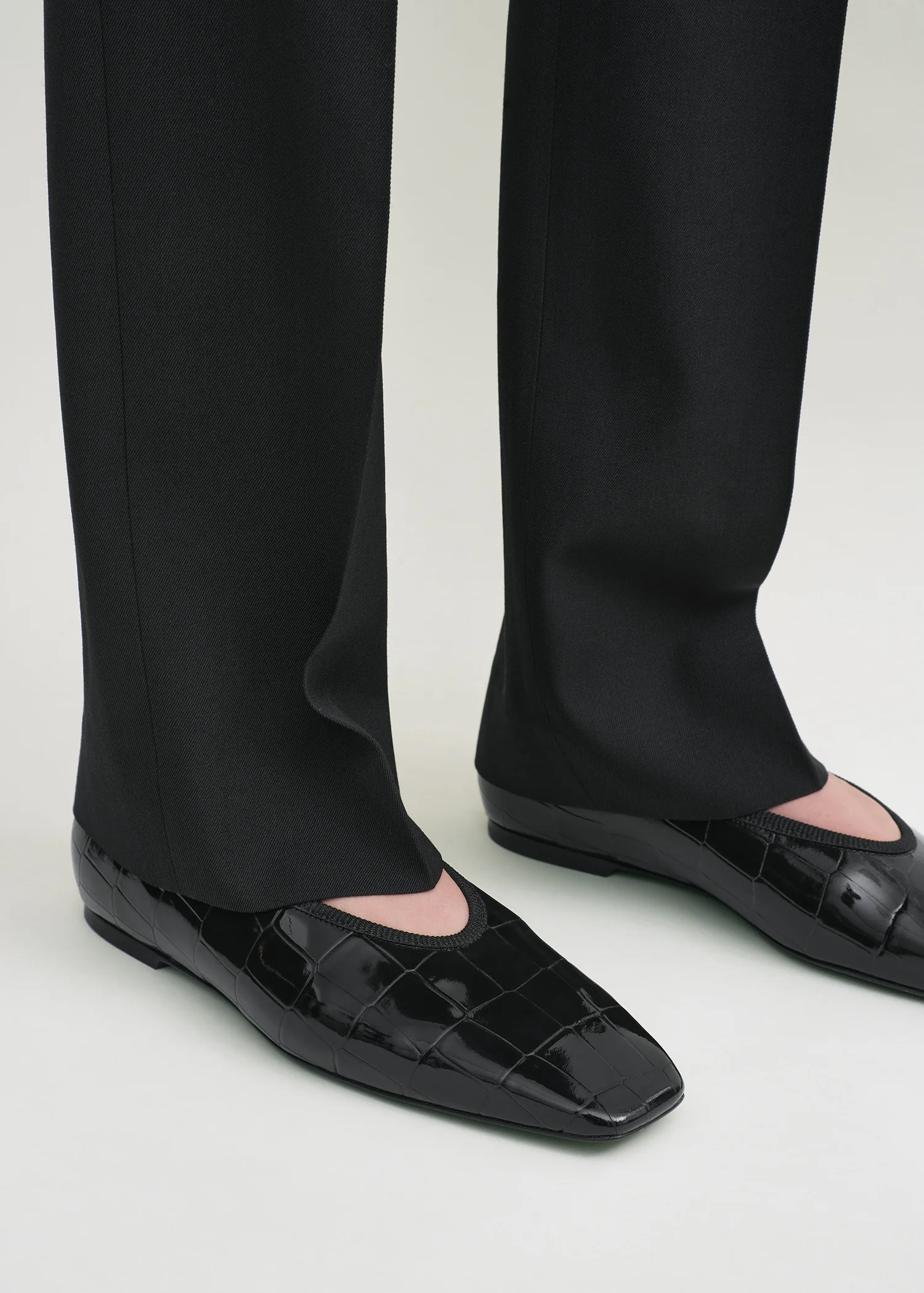 Minimalist croco-embossed ballerinas black - Image 3