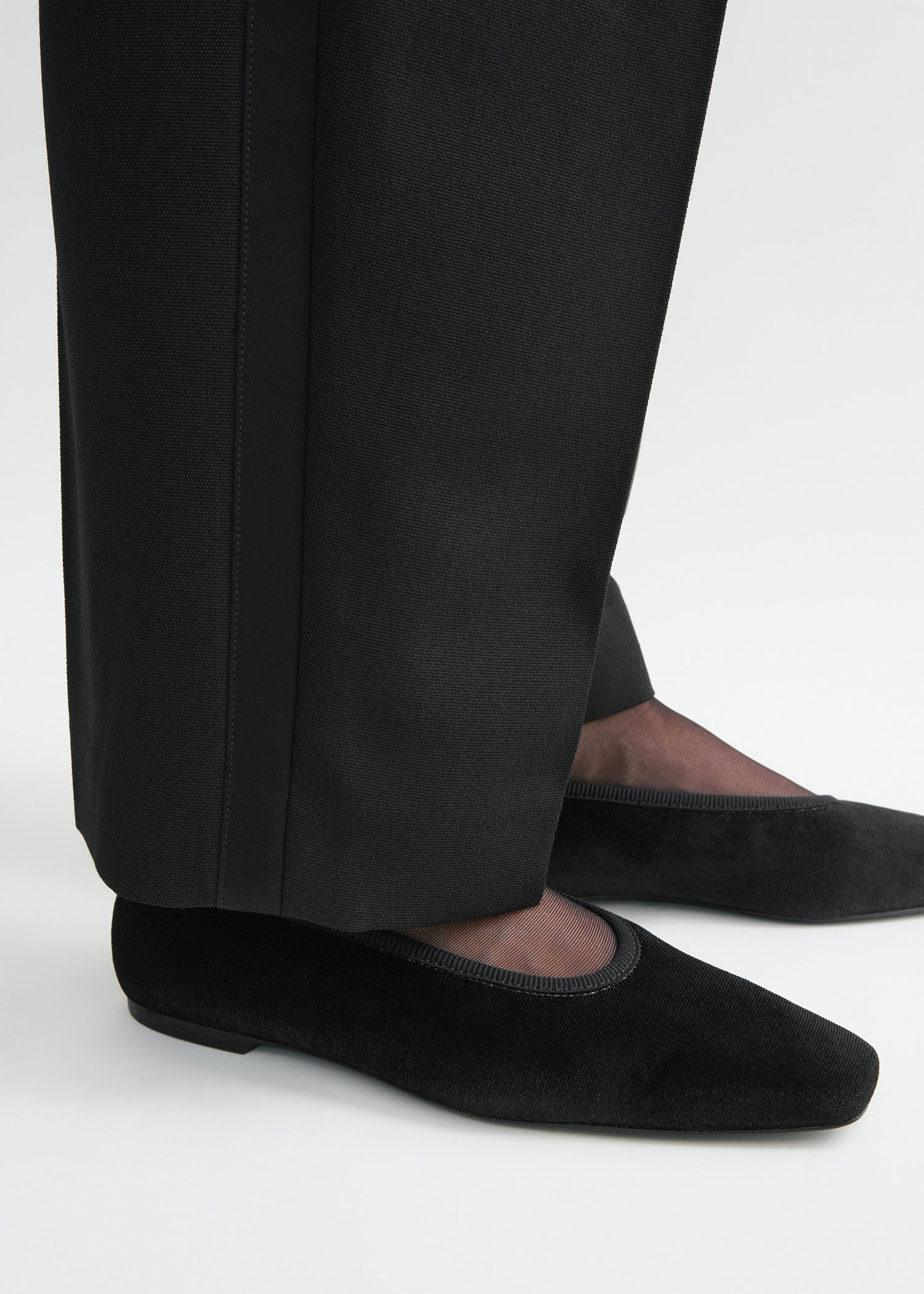 Minimalist velvet ballerinas black - Image 3