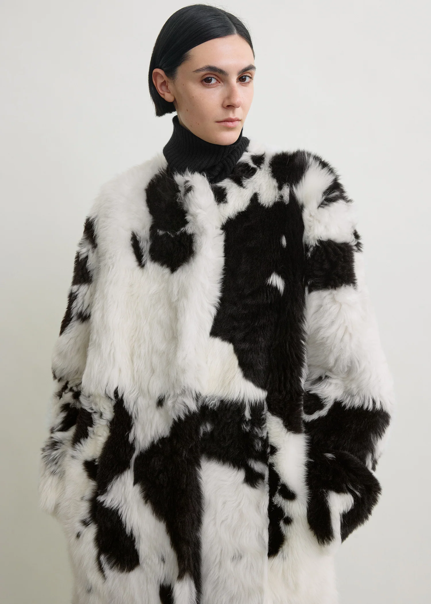 Monochrome shearling coat black/white - Image 4