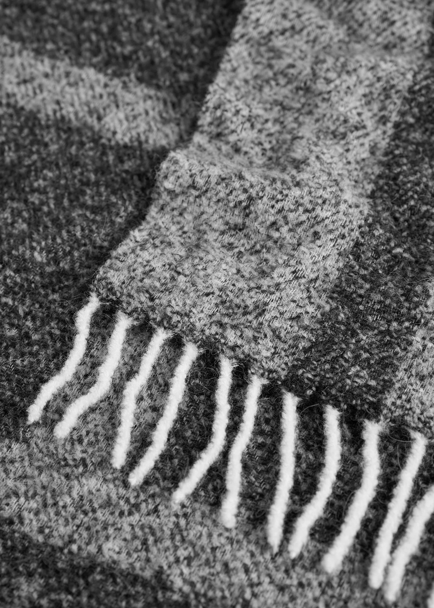 Monogram jacquard scarf black/white - Image 4