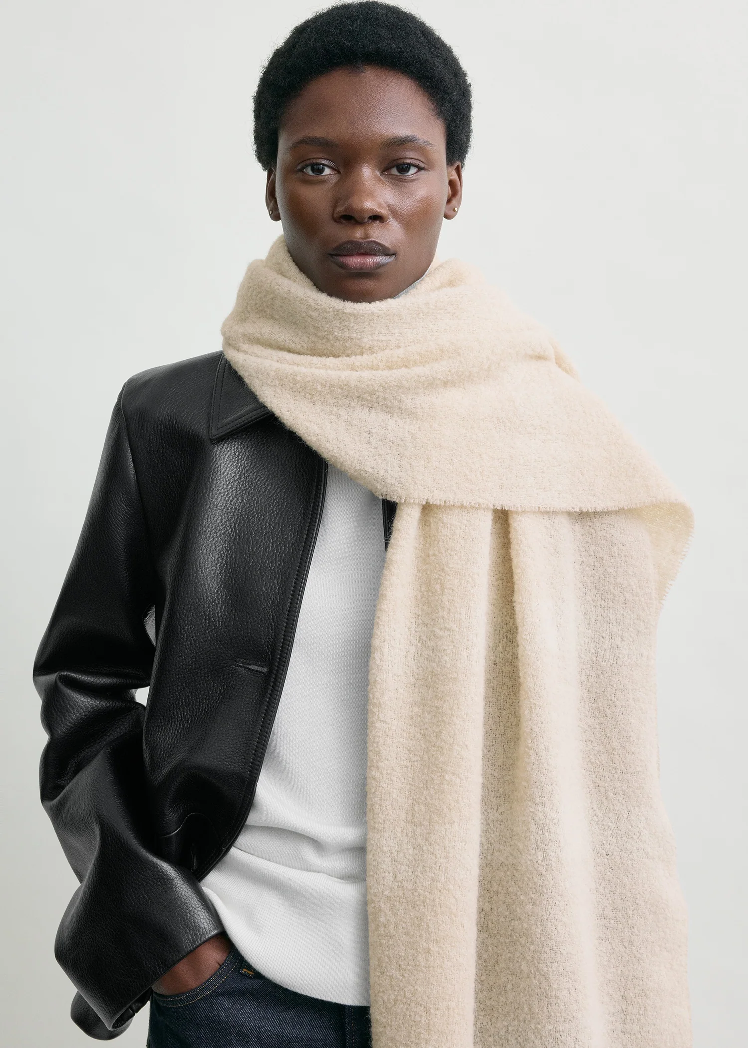 Monogram jacquard scarf ecru/white - Image 4