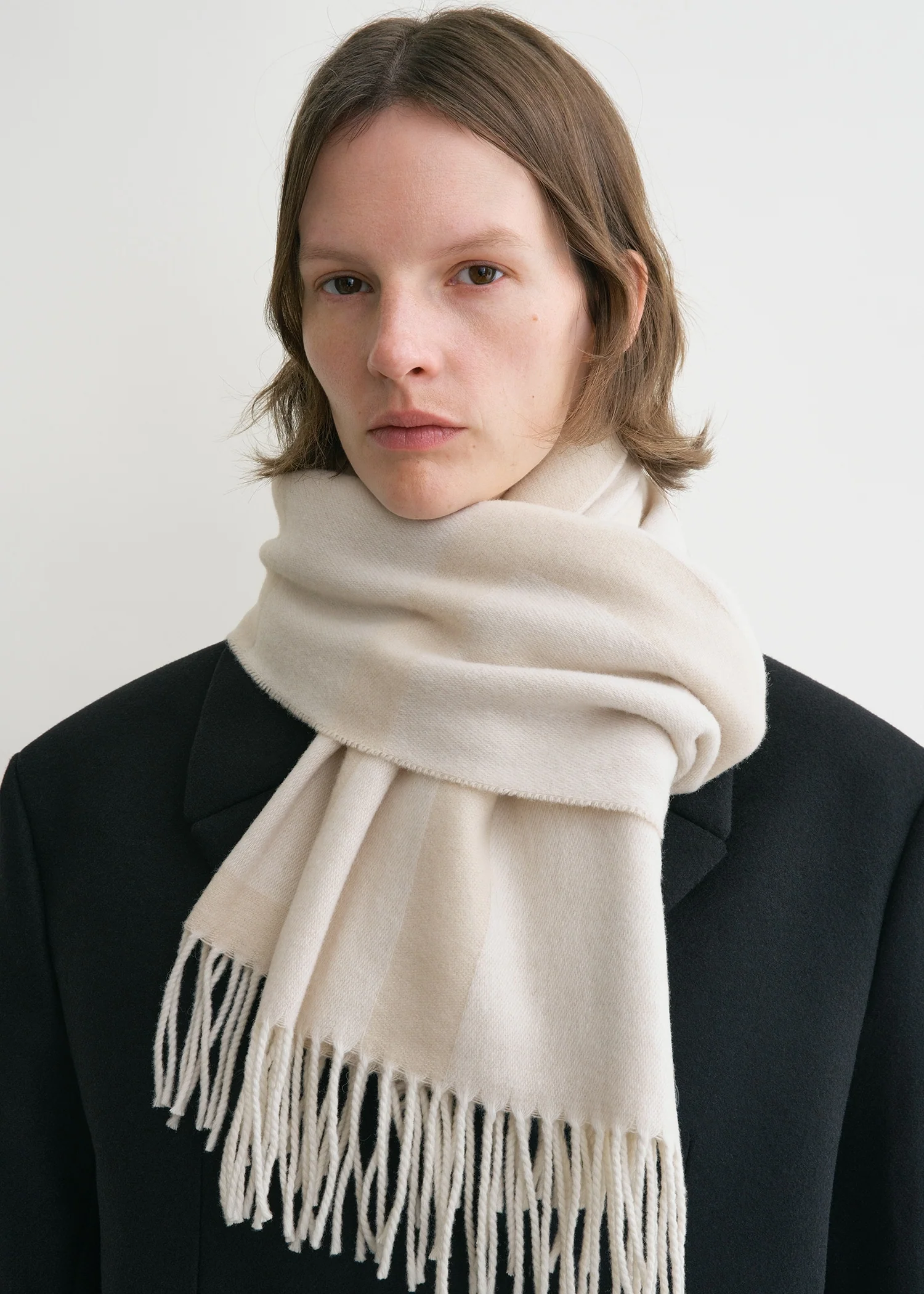 Monogram jacquard wool scarf bone - Image 4