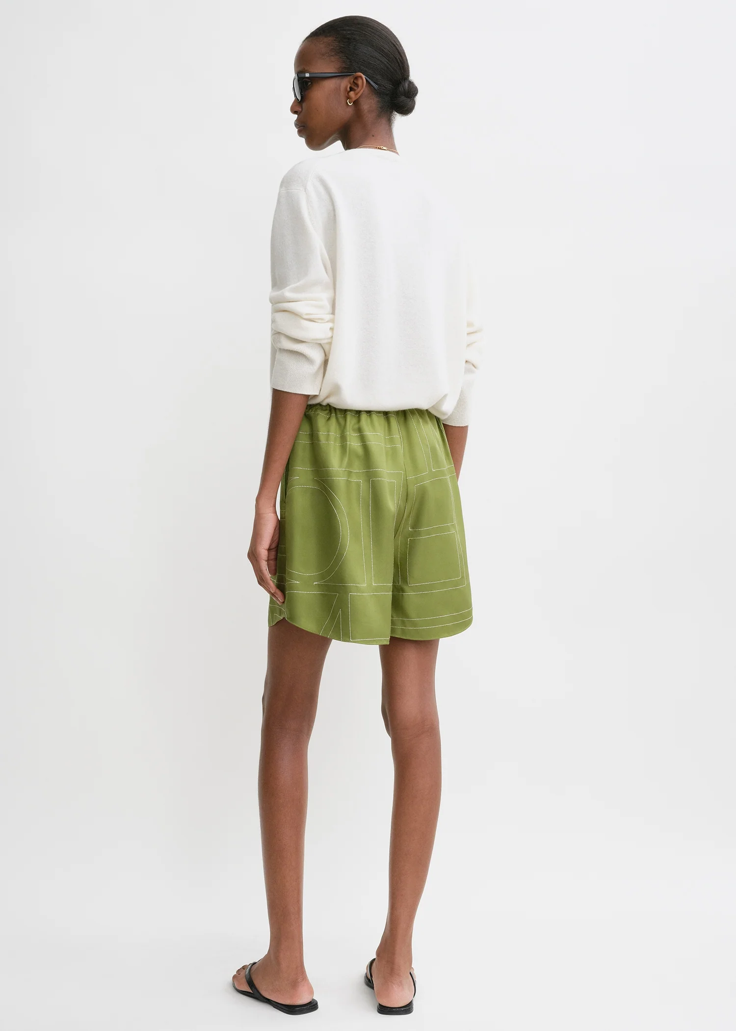 Monogram silk pj shorts laurel - Image 2