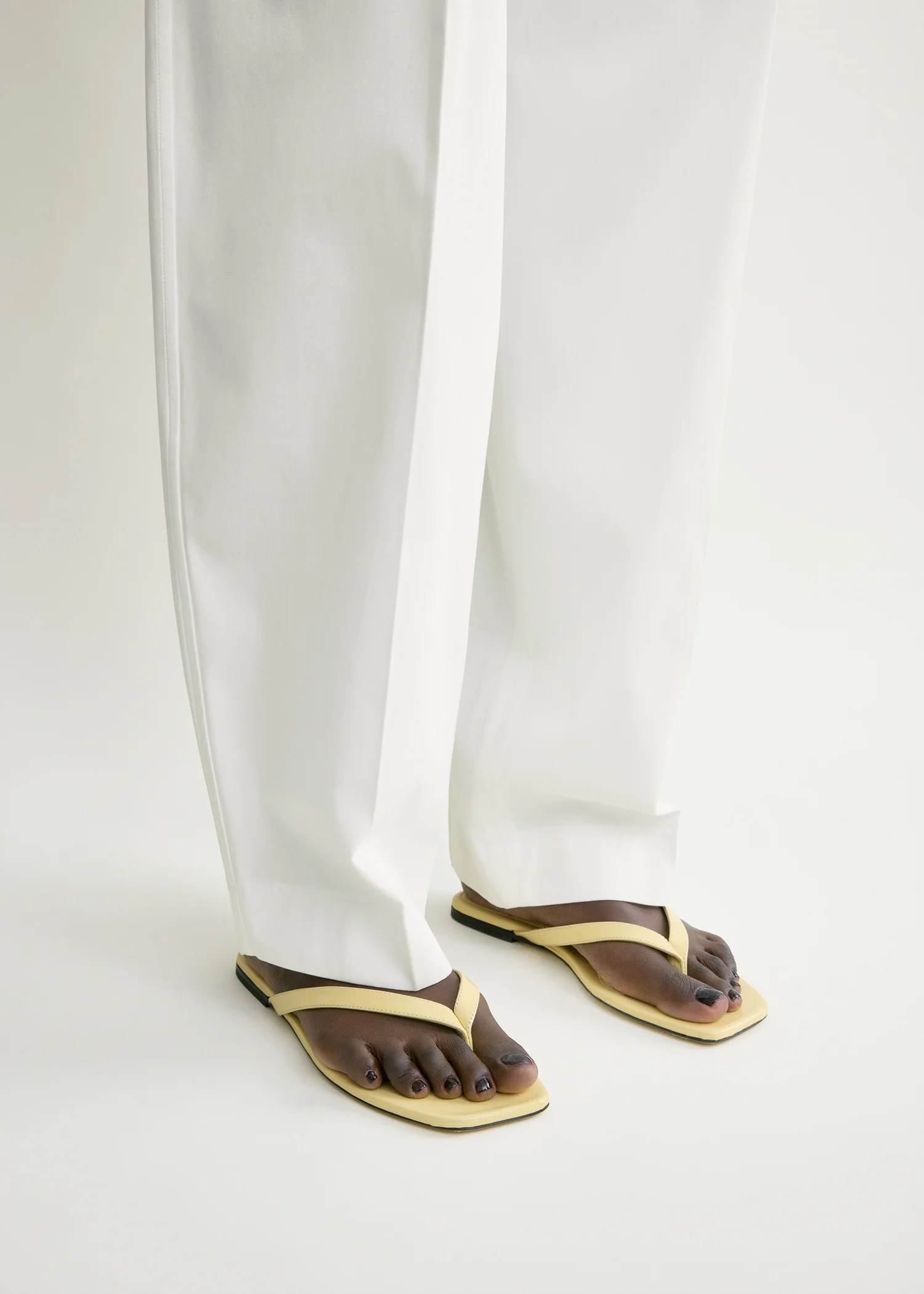 Naplack flip flops buttercup - Image 3