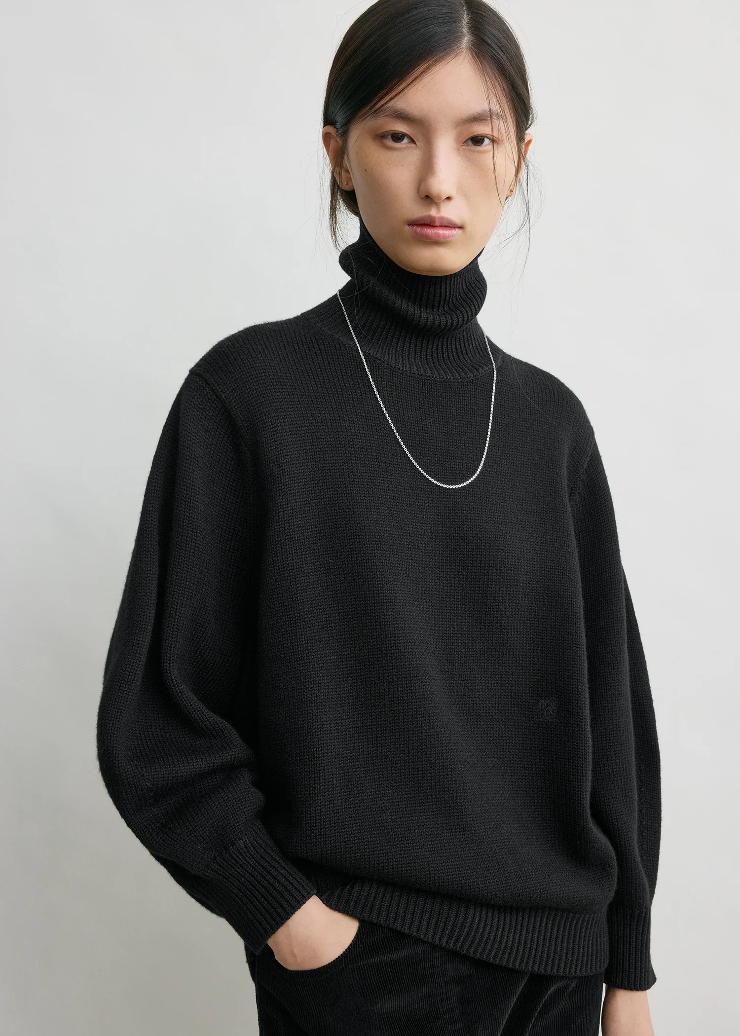 Oversized turtleneck black - Image 4