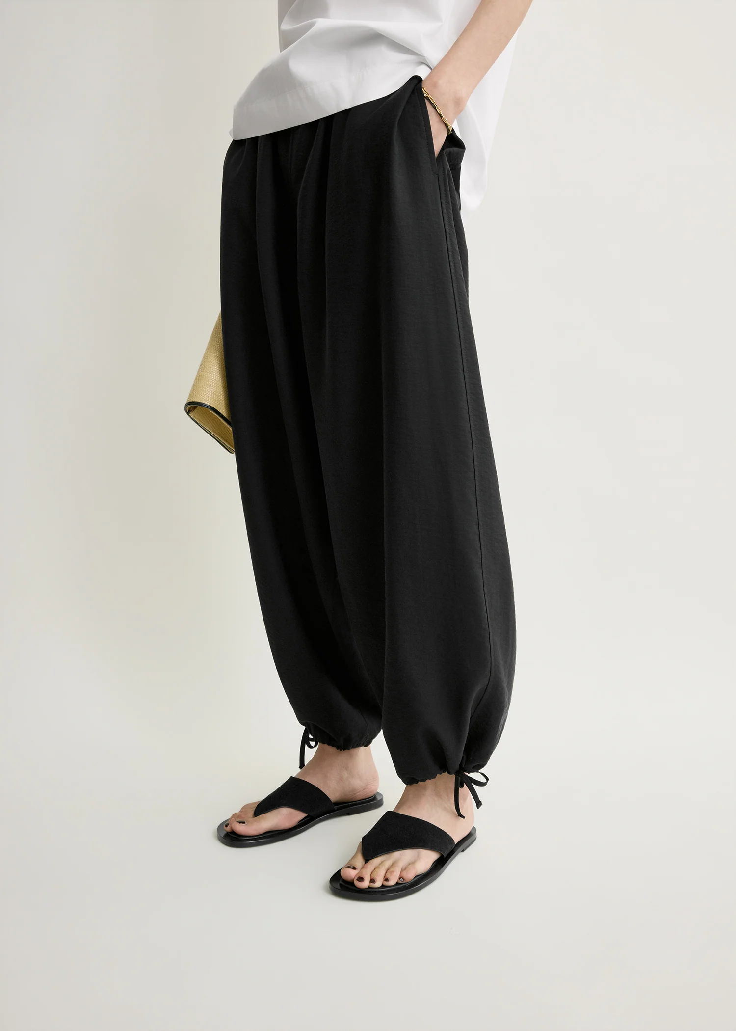 Parachute trousers black petite - Image 4
