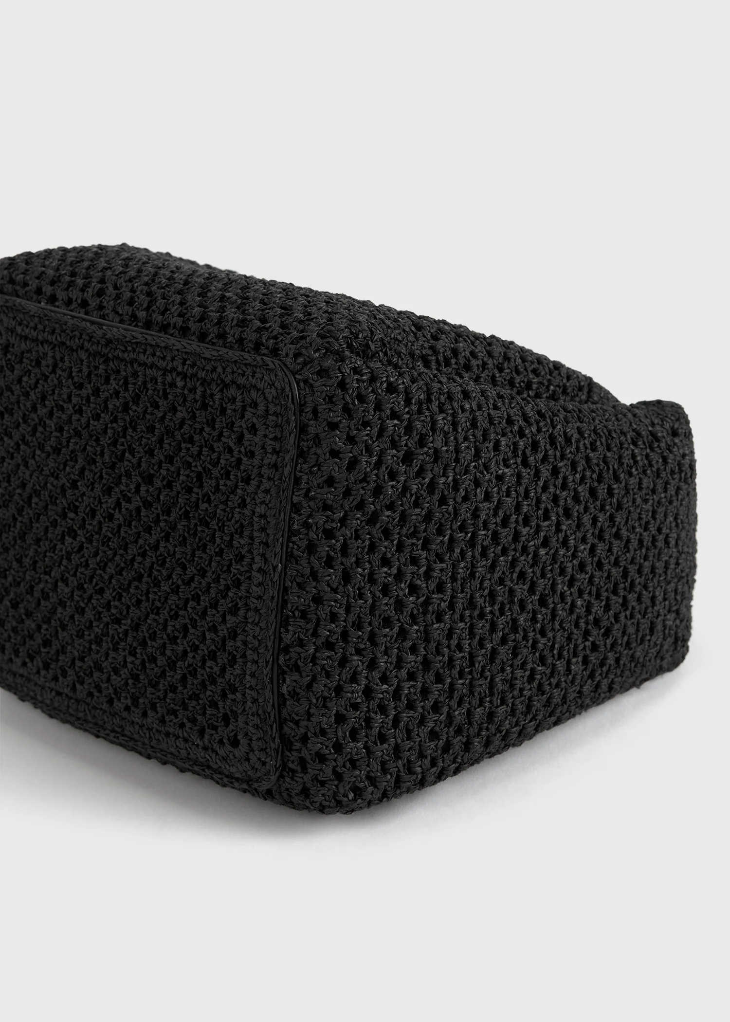 Petite crochet bucket bag black - Image 7