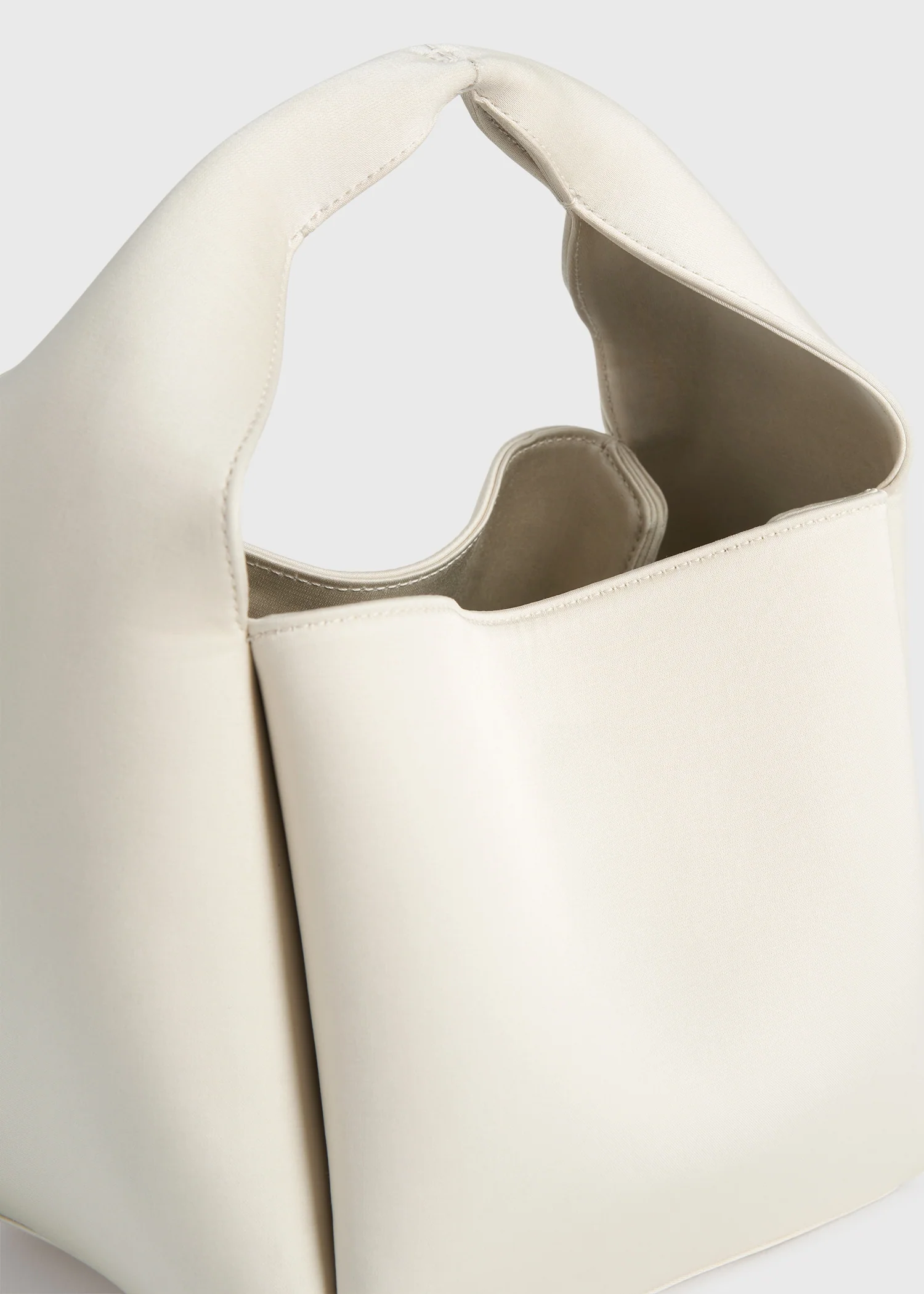 Petite satin bucket bag ecru - Image 5