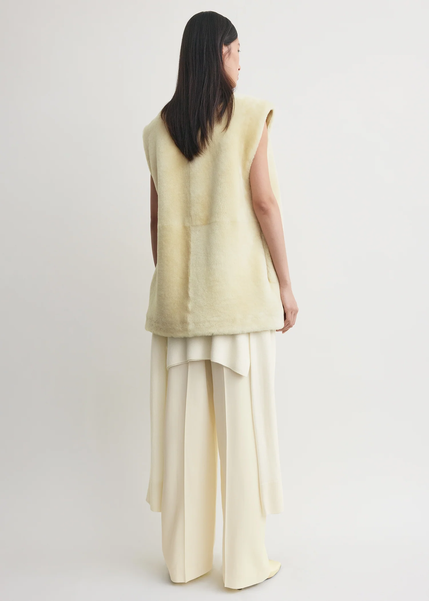 Plush shearling vest ecru - Image 3
