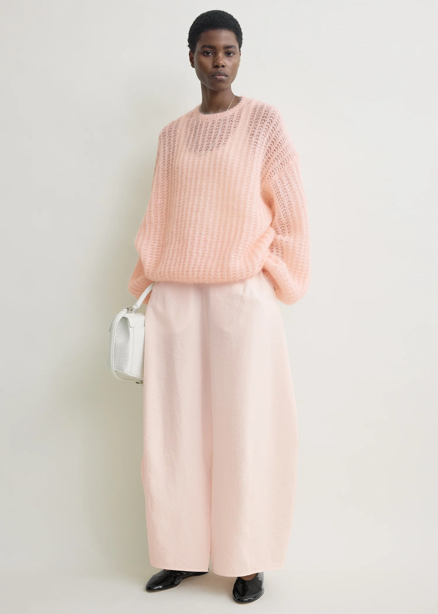 Puffed knit bloom