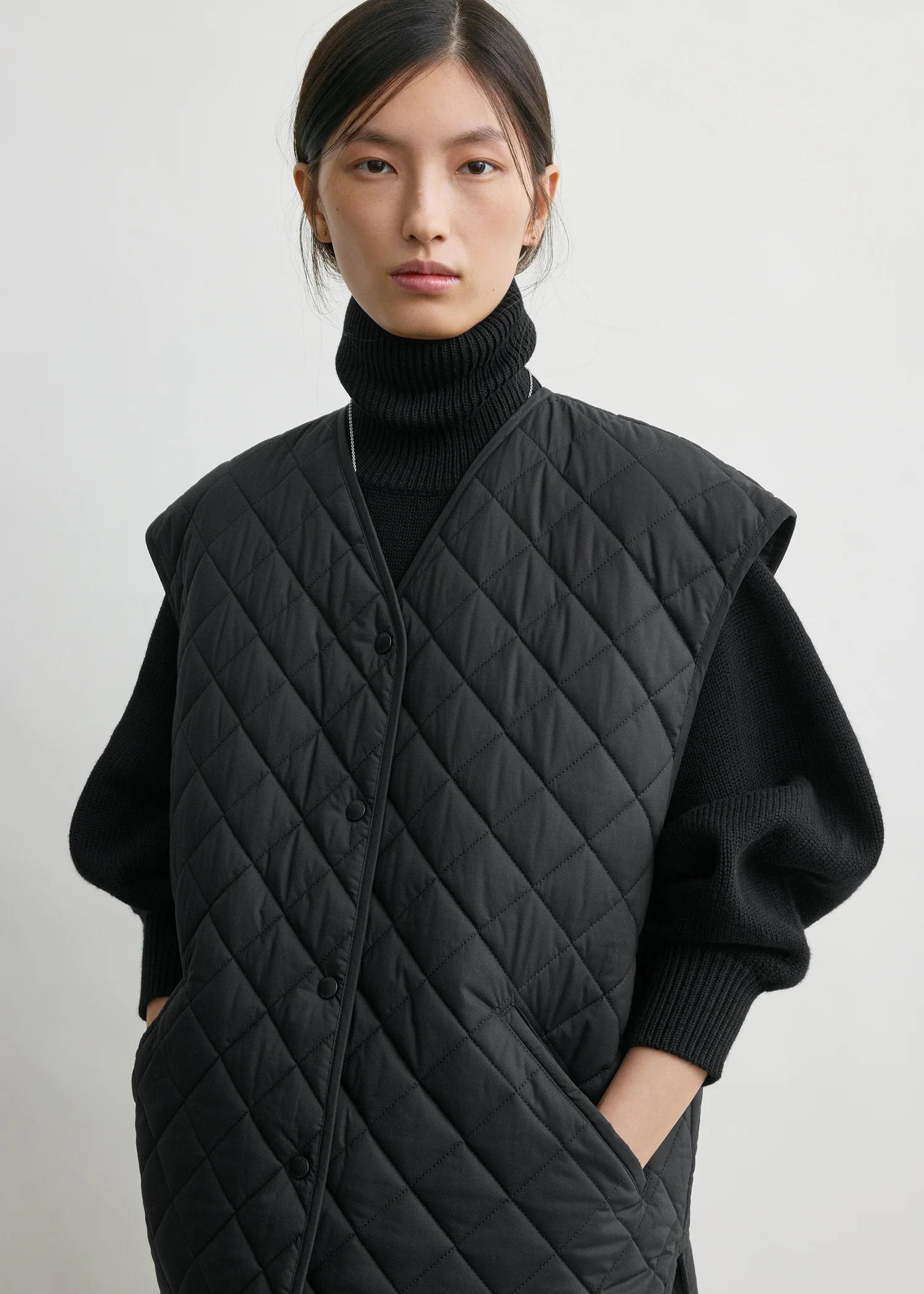 Quilted vest black - Image 4