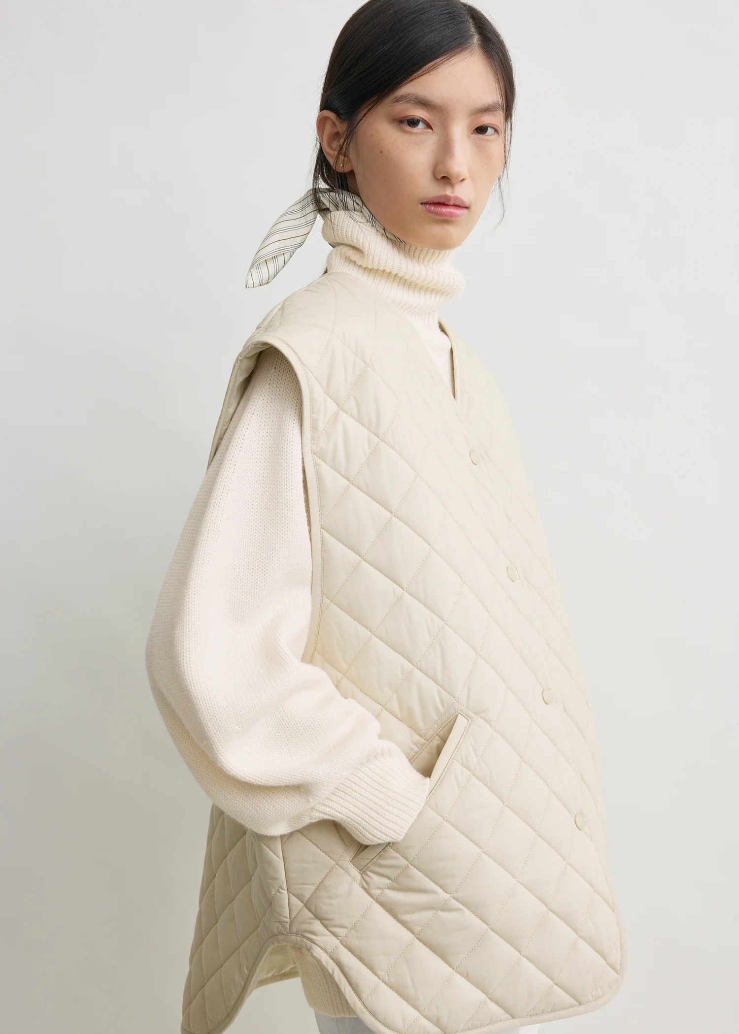 Quilted vest ecru - Image 4