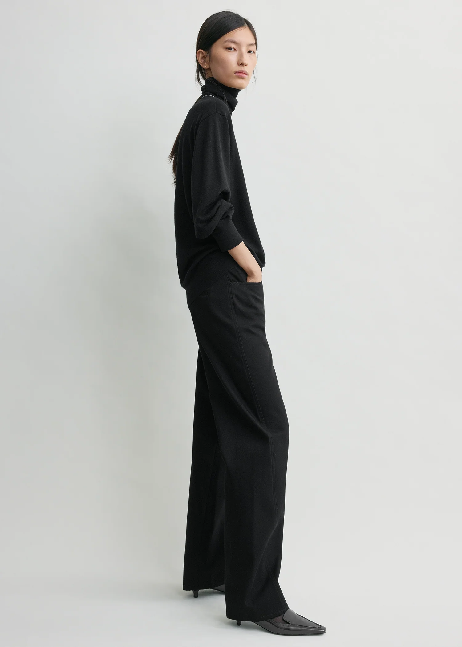 Relaxed twisted trousers black petite - Image 2