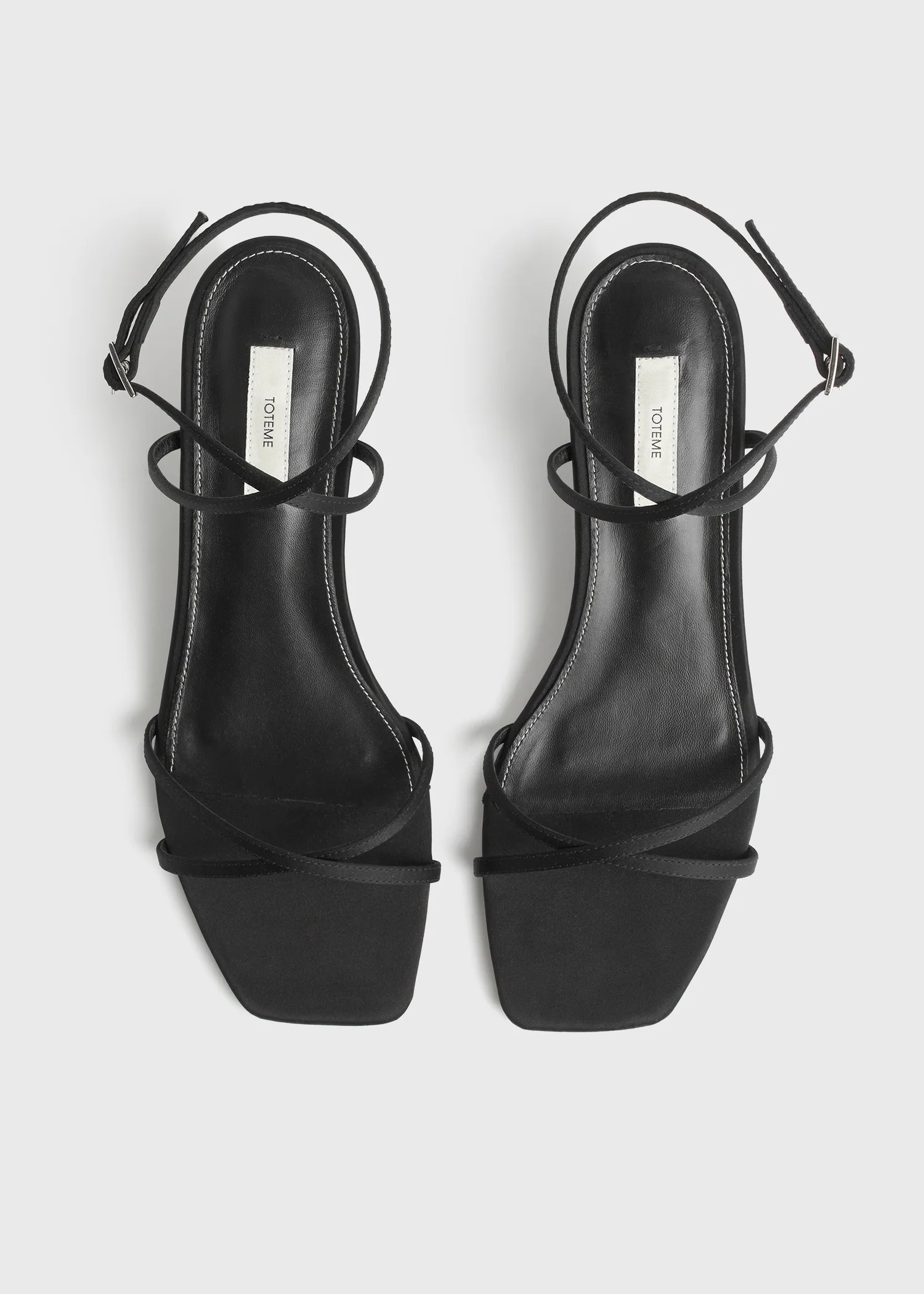 Satin crossover sandals black - Image 4
