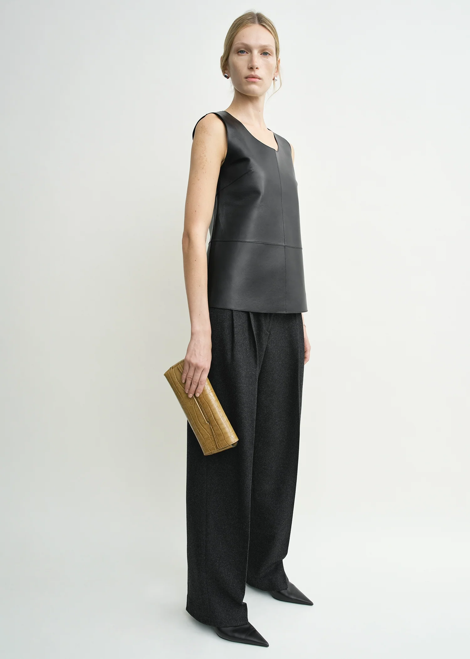 Scoop-neck leather top black - Image 2
