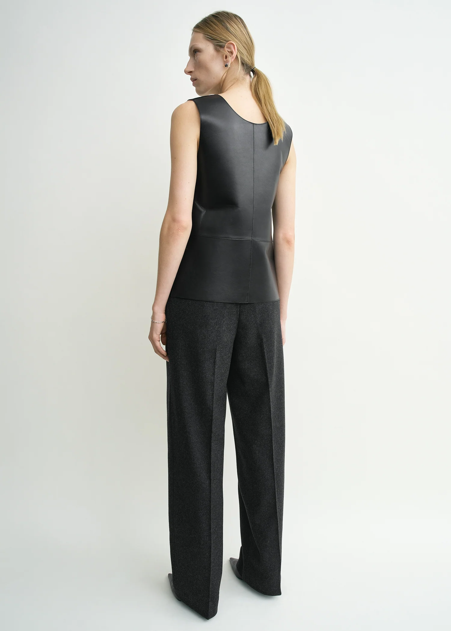 Scoop-neck leather top black - Image 3