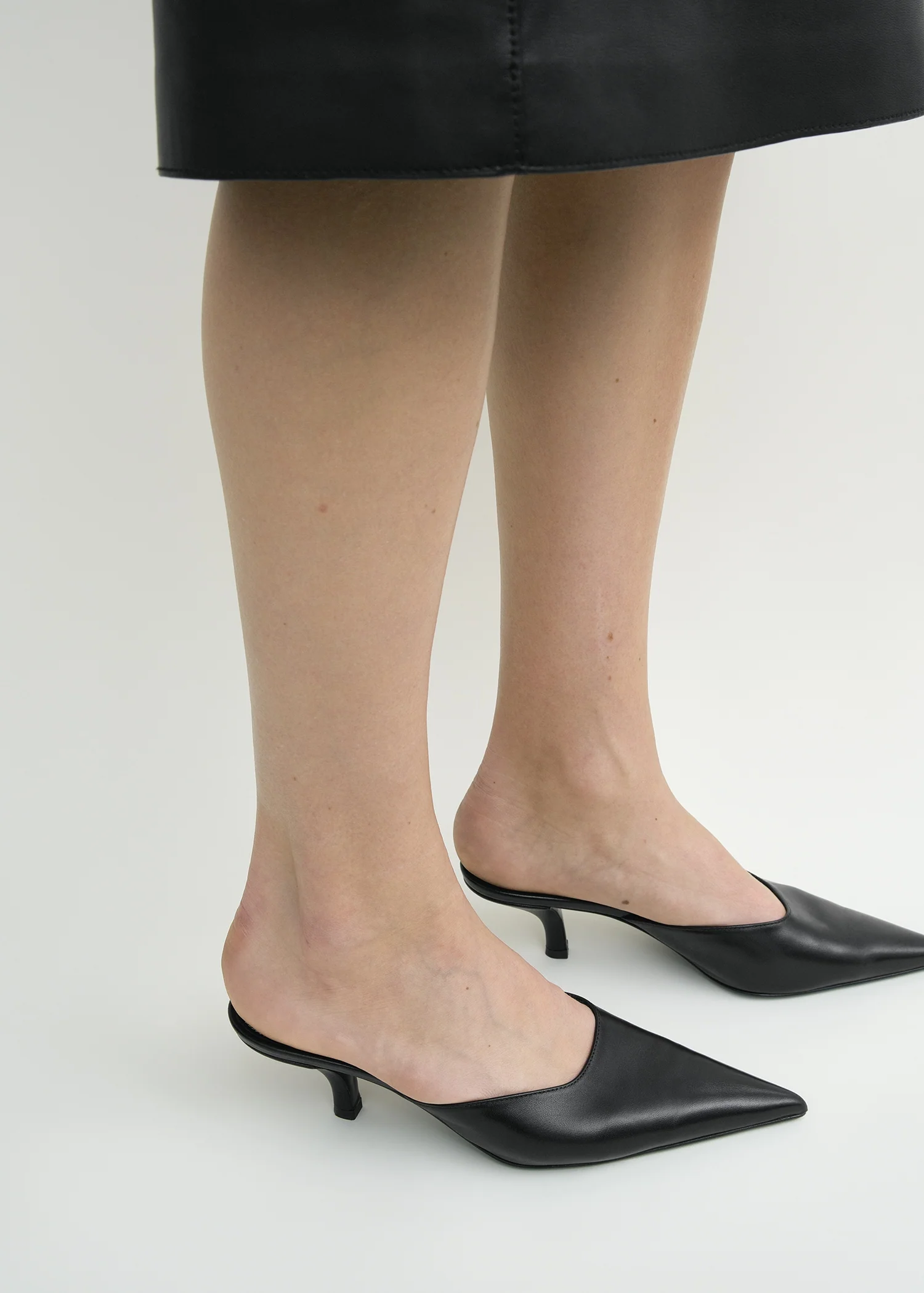 Sharp nappa mules black - Image 3