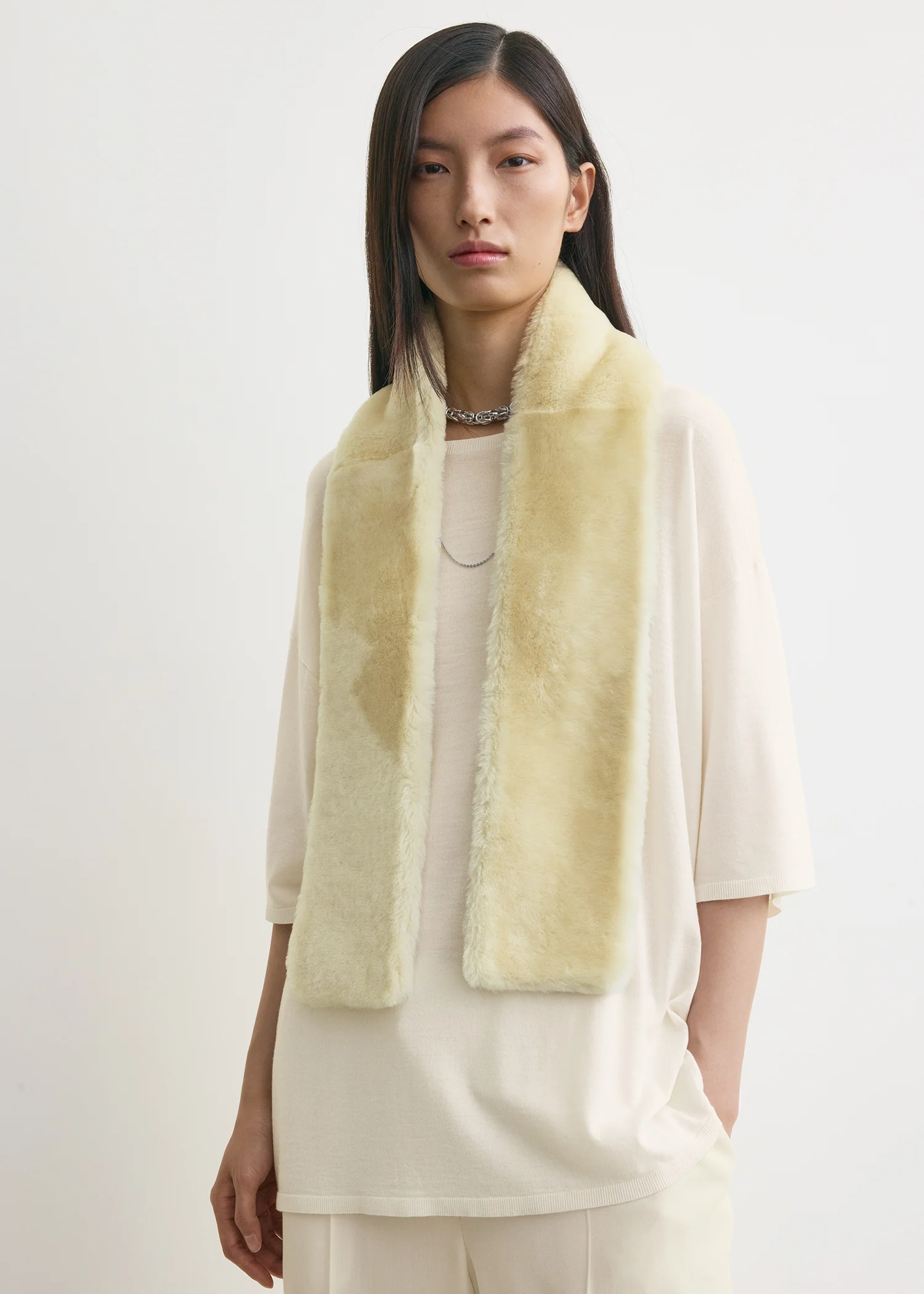 Shearling tuxedo scarf ecru - Image 4