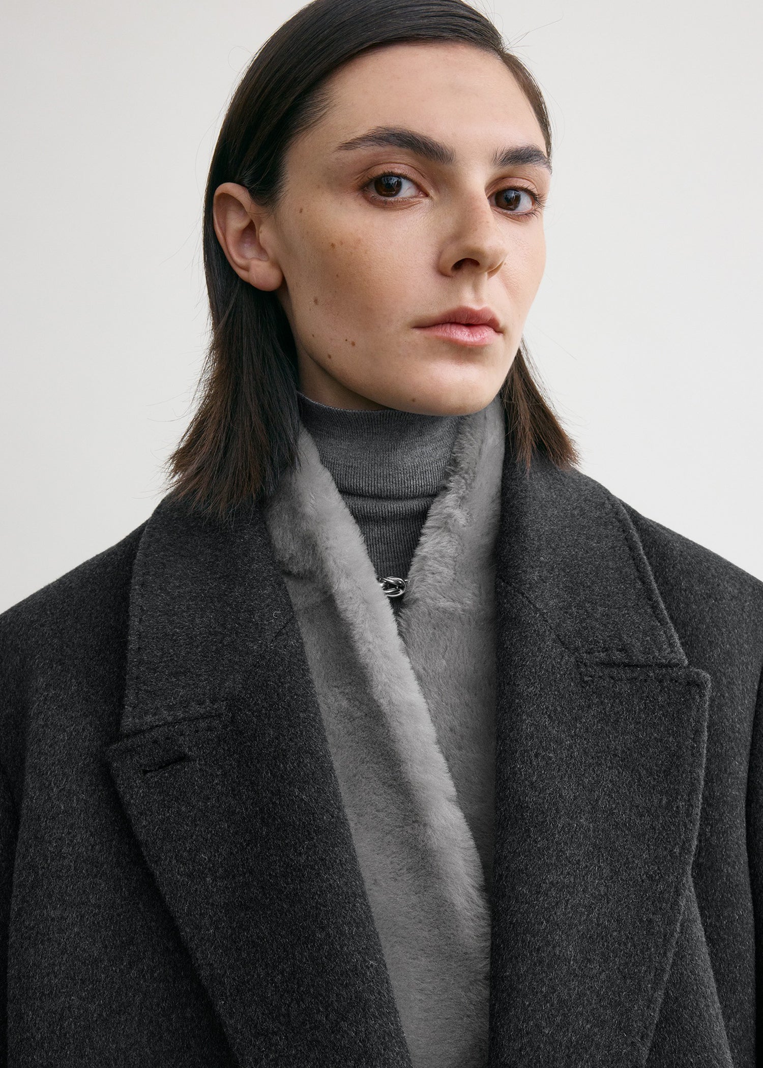 Shearling tuxedo scarf grey - Image 2