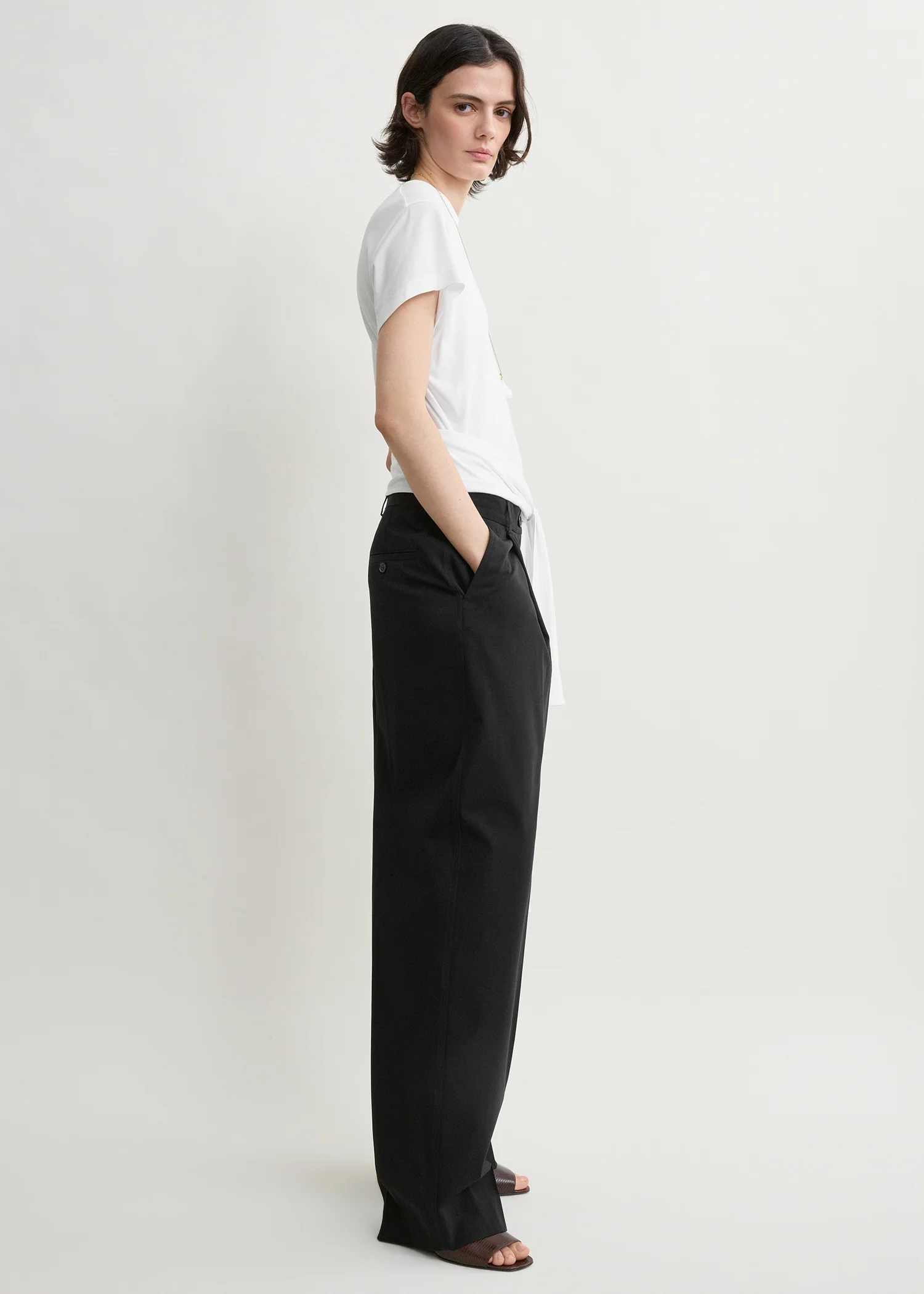 Single pleat cotton trousers black petite - Image 2