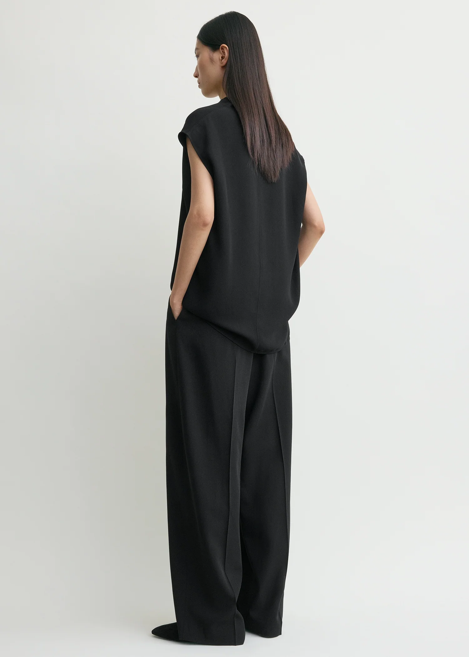 Sleeveless cady funnel-neck top black - Image 3