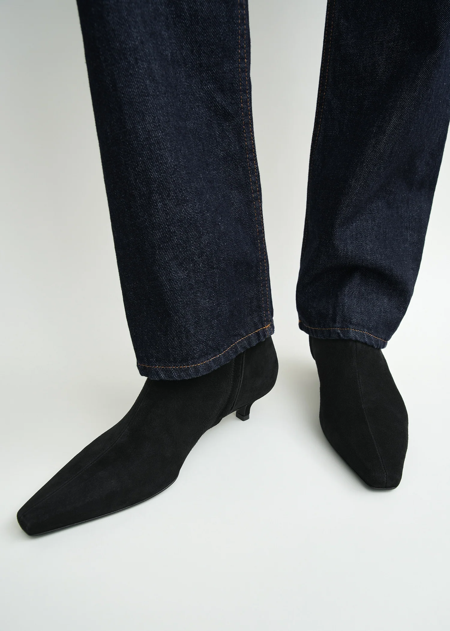 Slim suede ankle boots black - Image 3