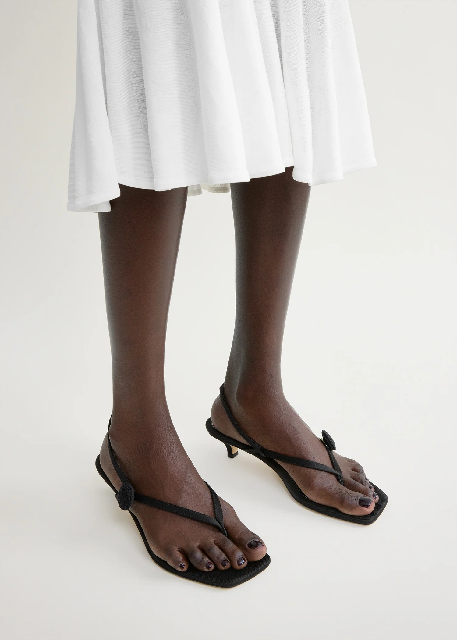 Slingback satin flip flops black - Image 3